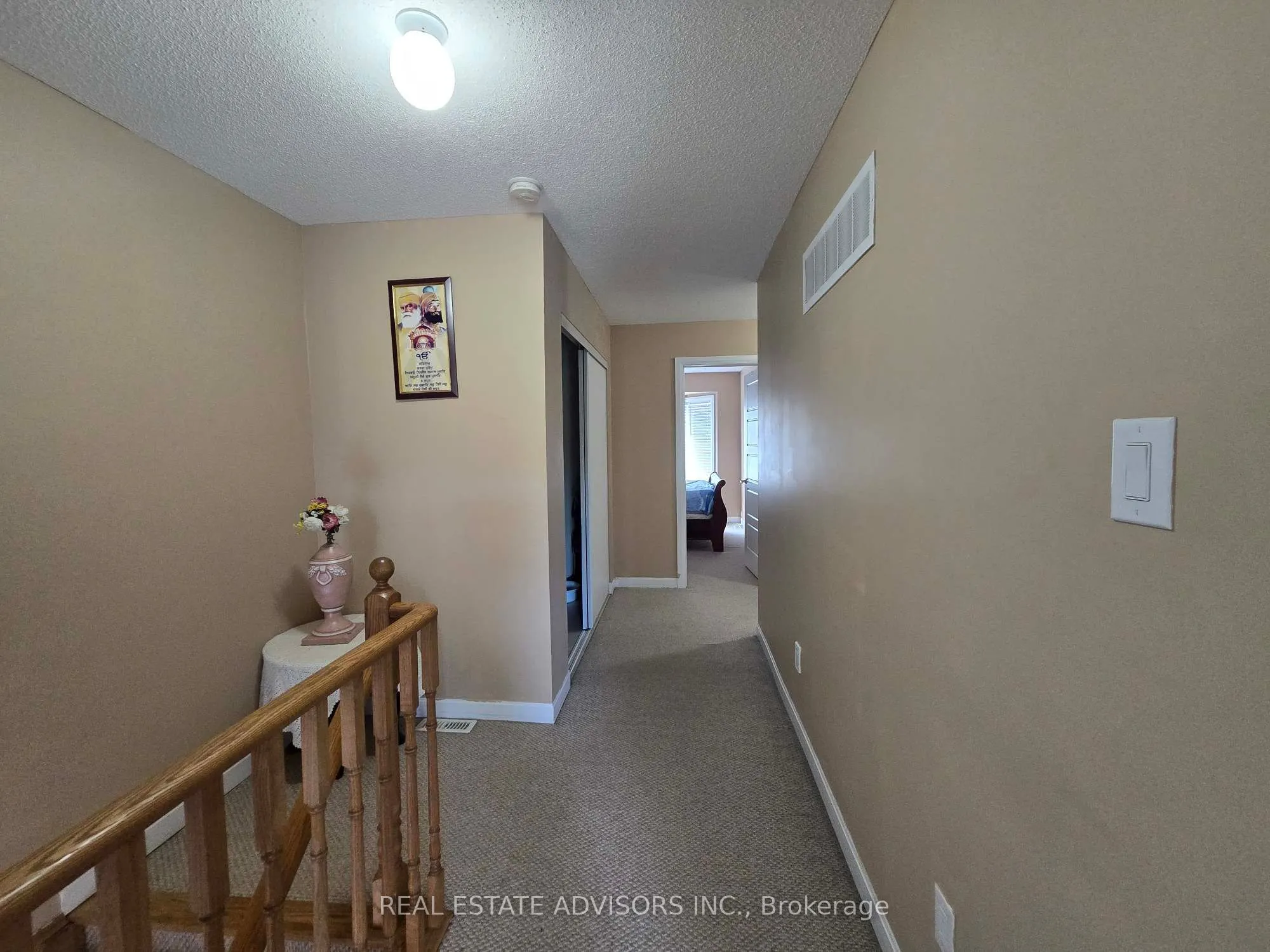 1272 Main Street E