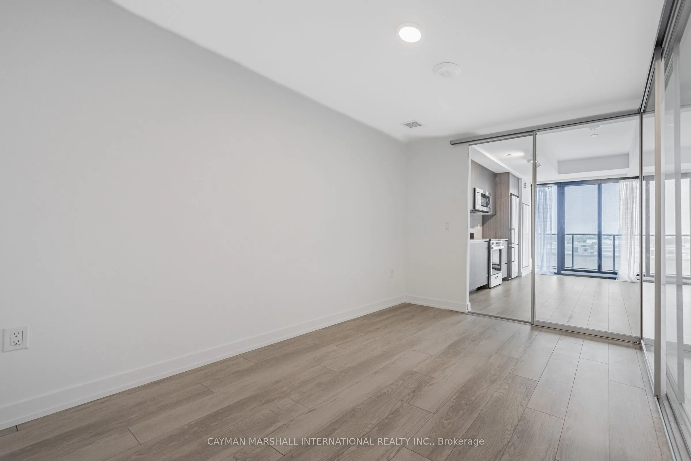 801 The Queensway, #307