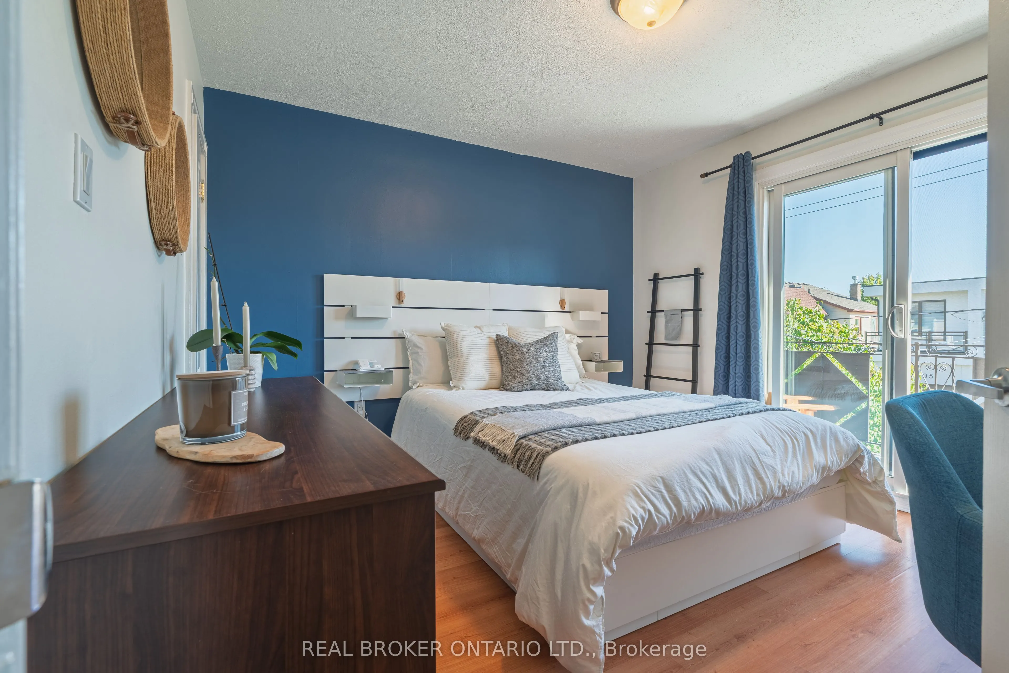204 Earlscourt Avenue W