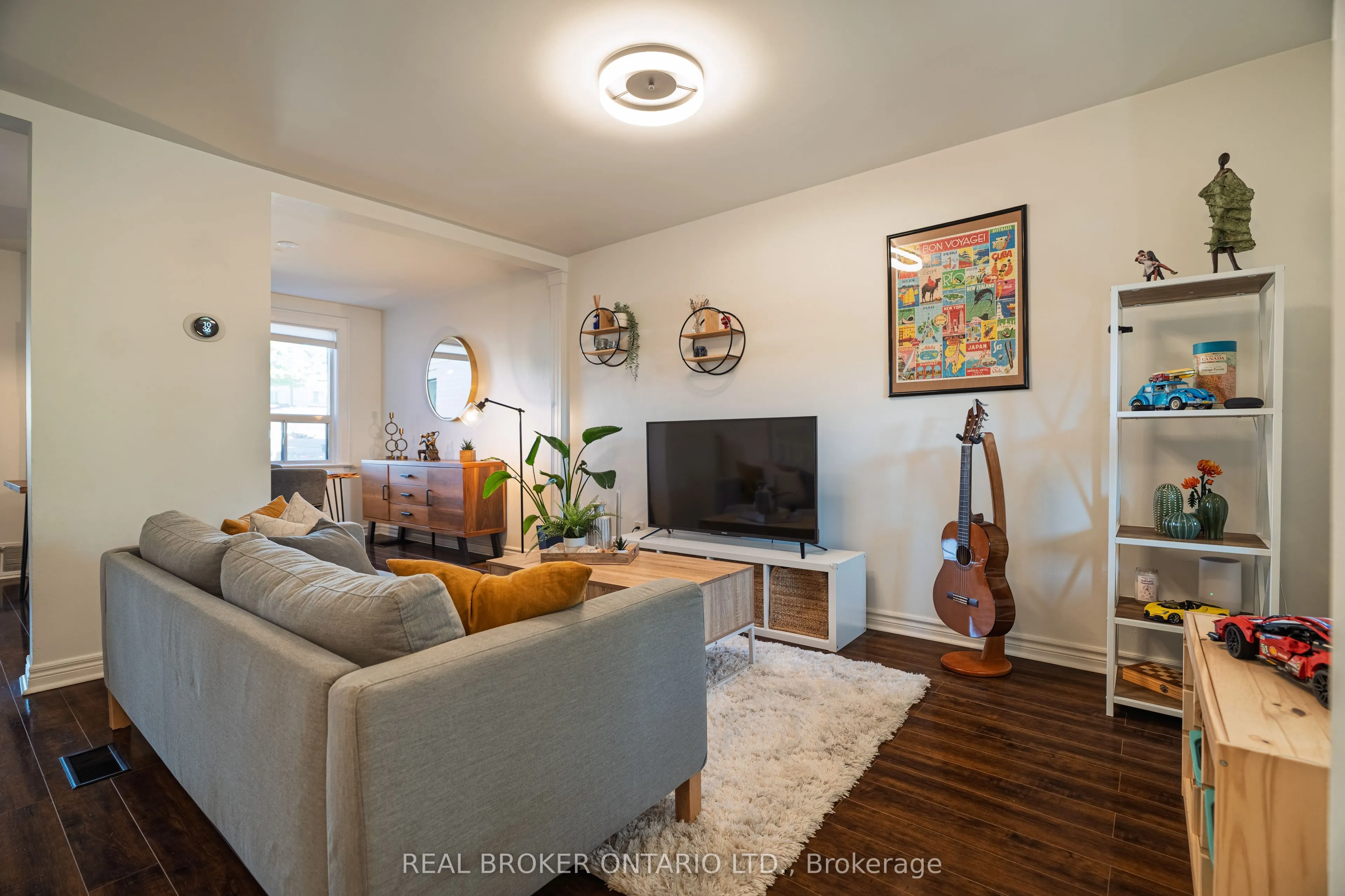 204 Earlscourt Avenue W