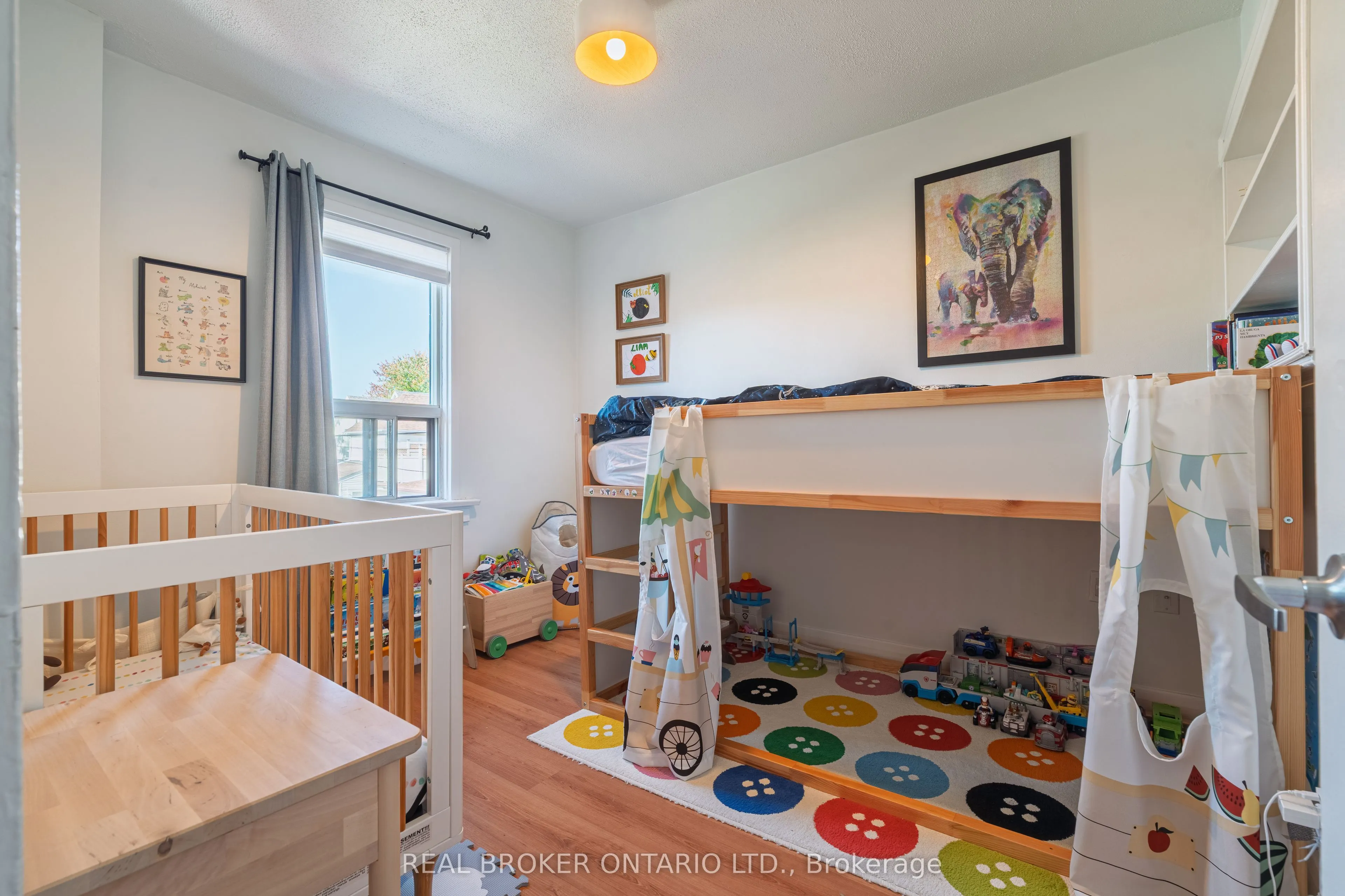 204 Earlscourt Avenue W