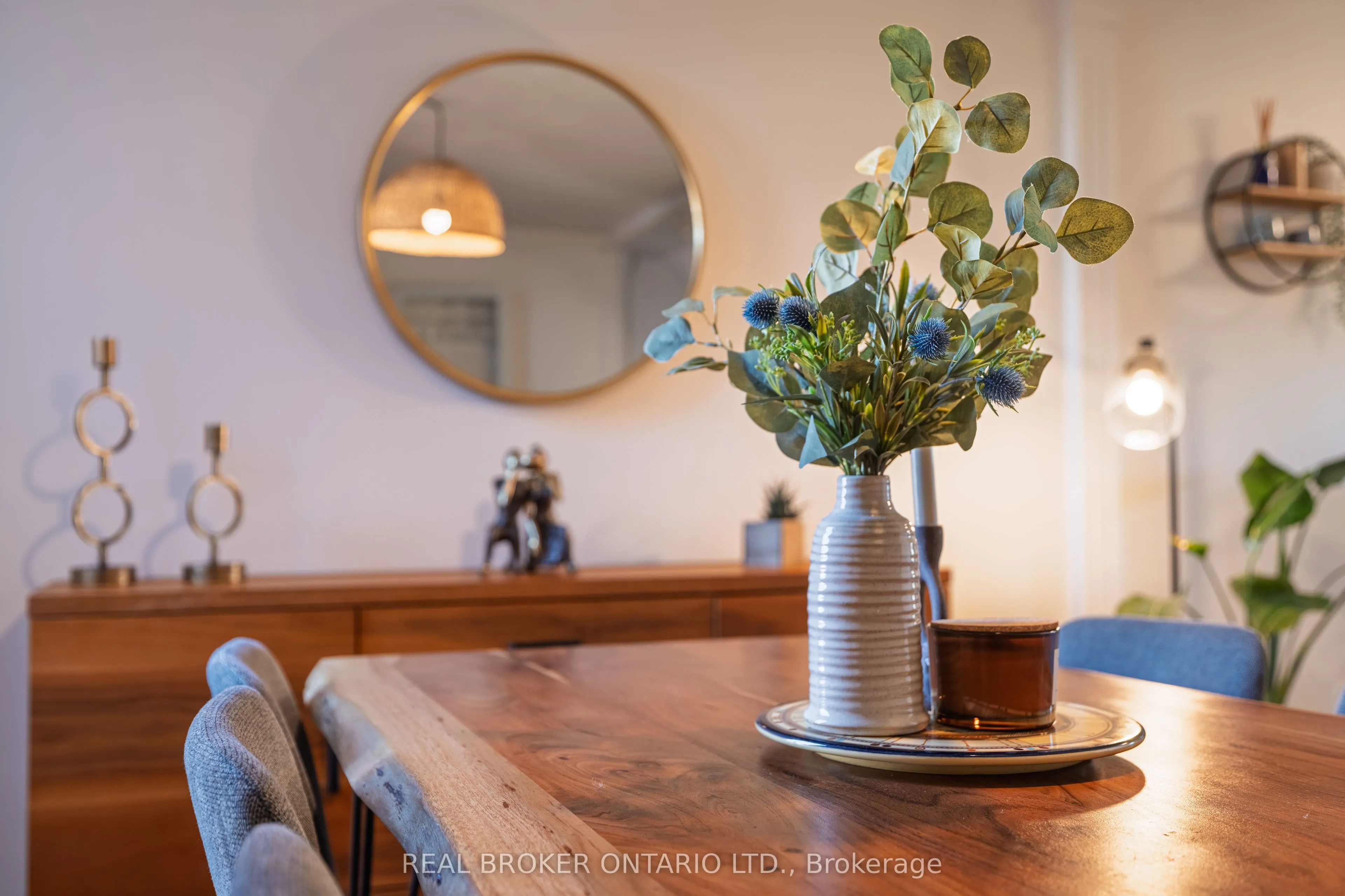 204 Earlscourt Avenue W