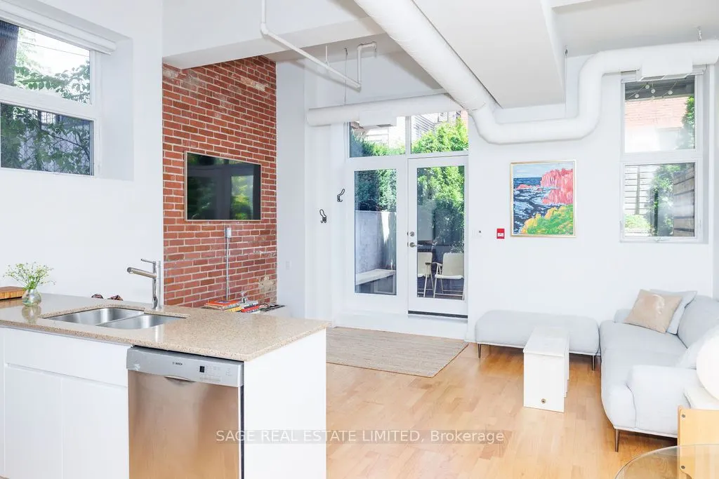 152 Annette Street, #103