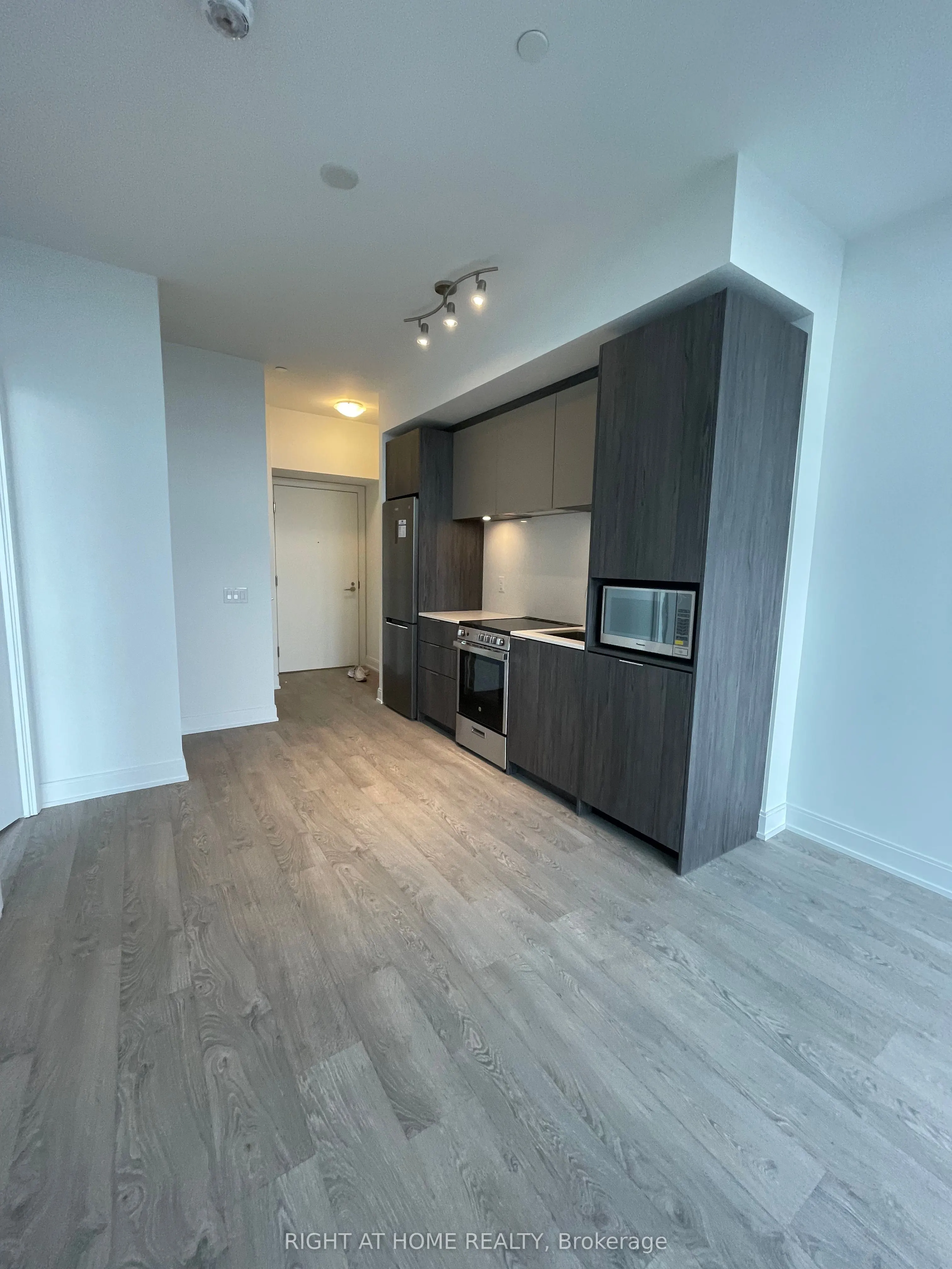 70 ANNIE CRAIG Drive, #3009