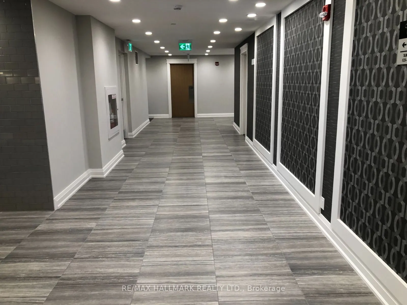 128 Grovewood Common, #110