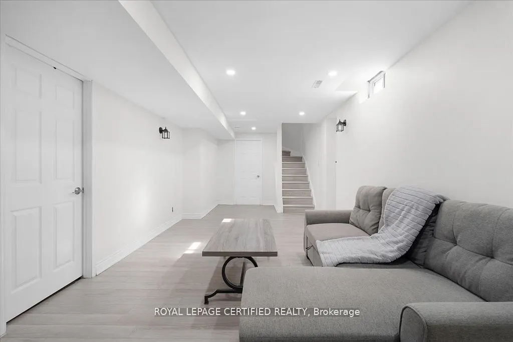 121 Genesee Drive