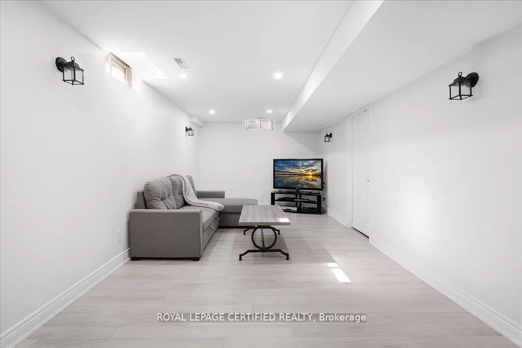 121 Genesee Drive