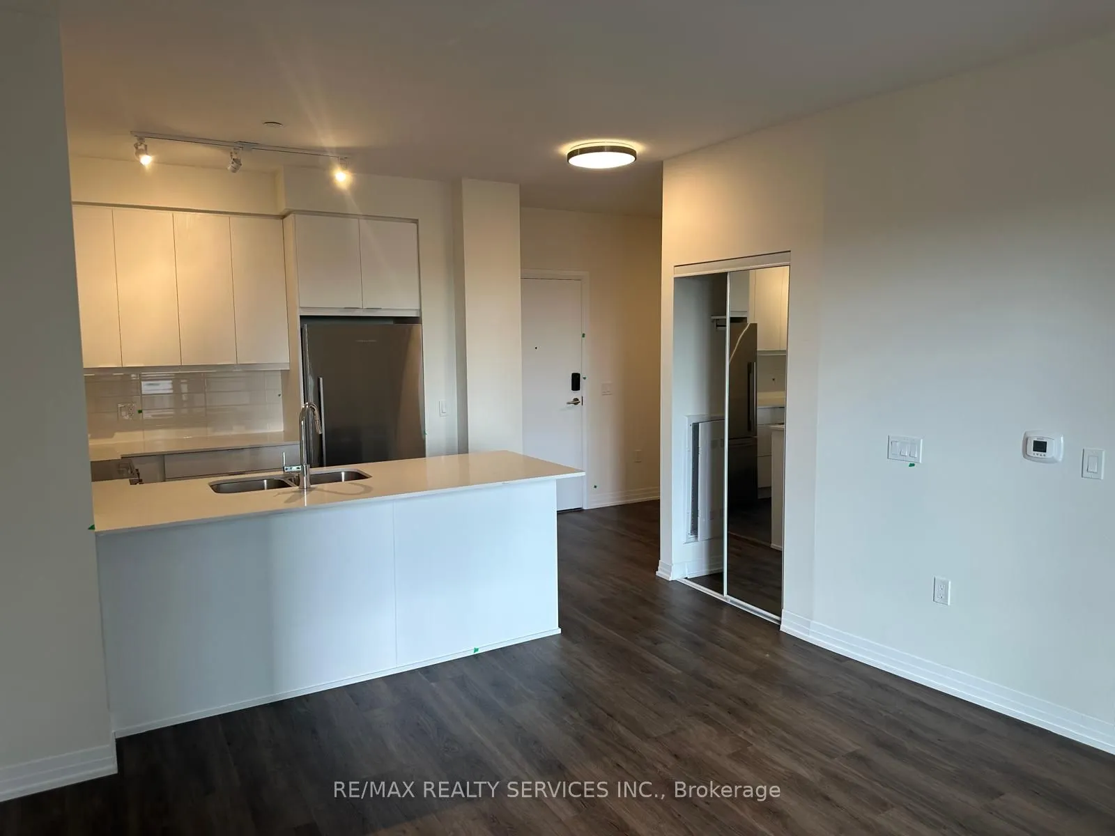 15 Watergarden Drive, #414