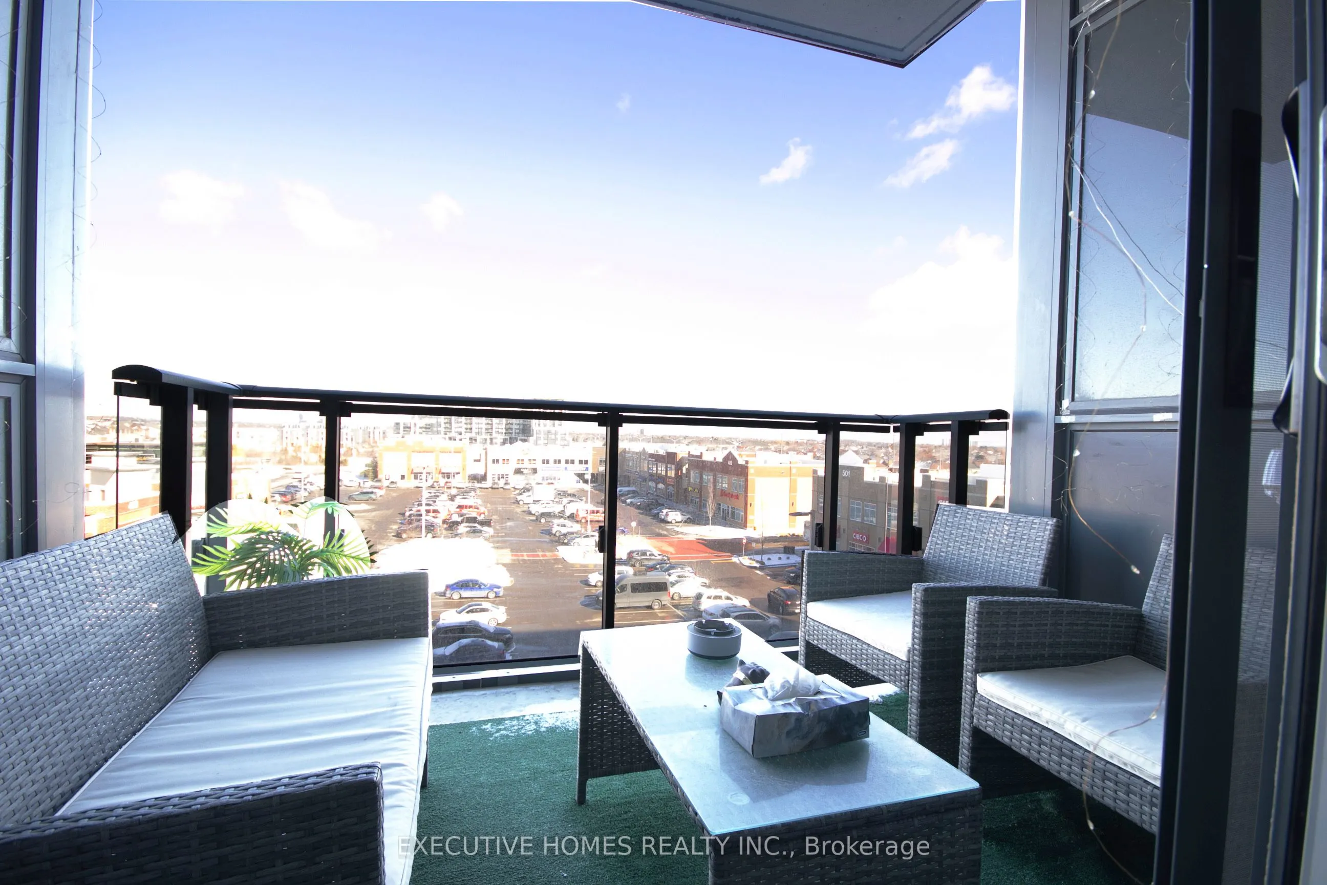 509 Dundas Street, #411