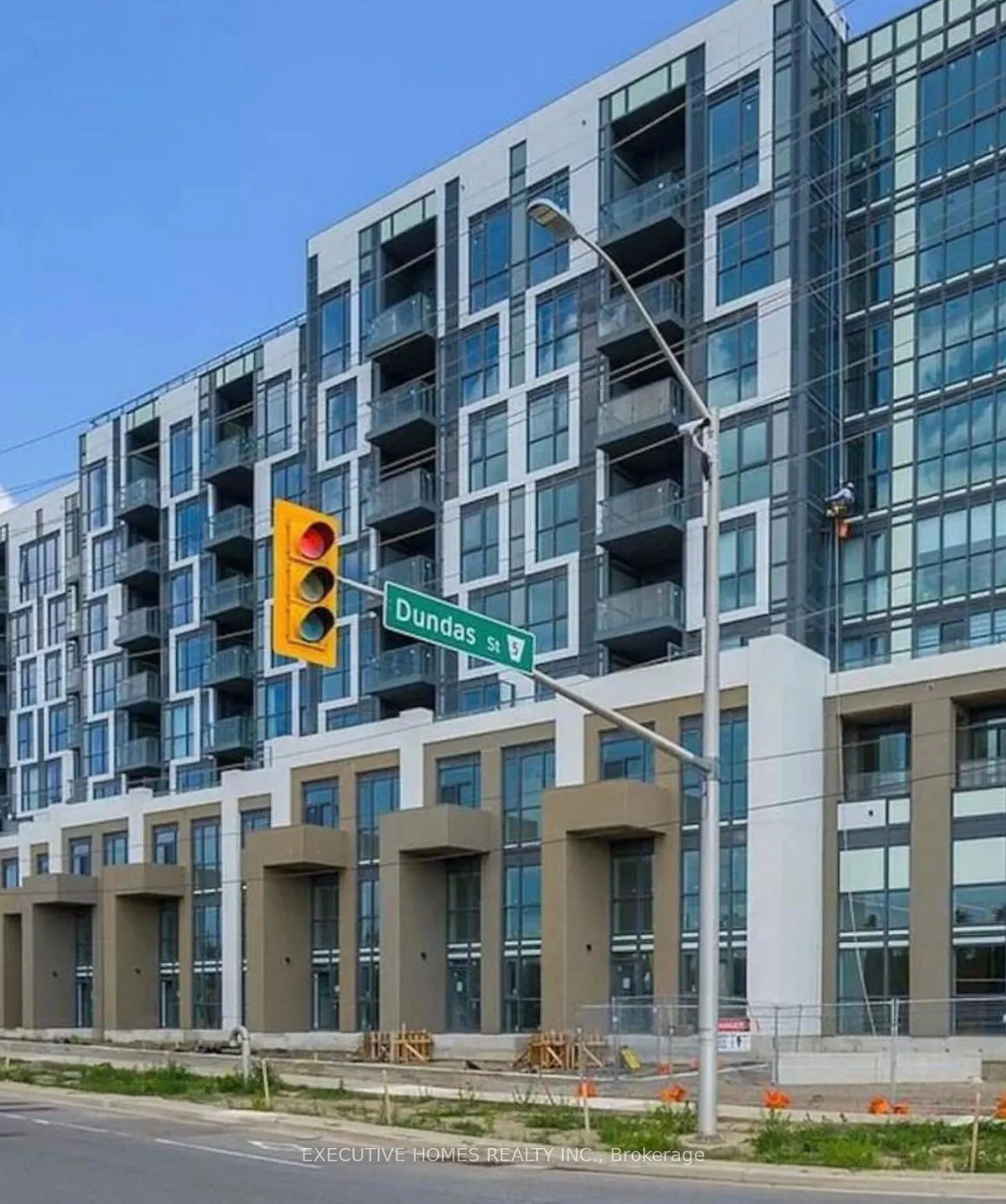 509 Dundas Street, #411