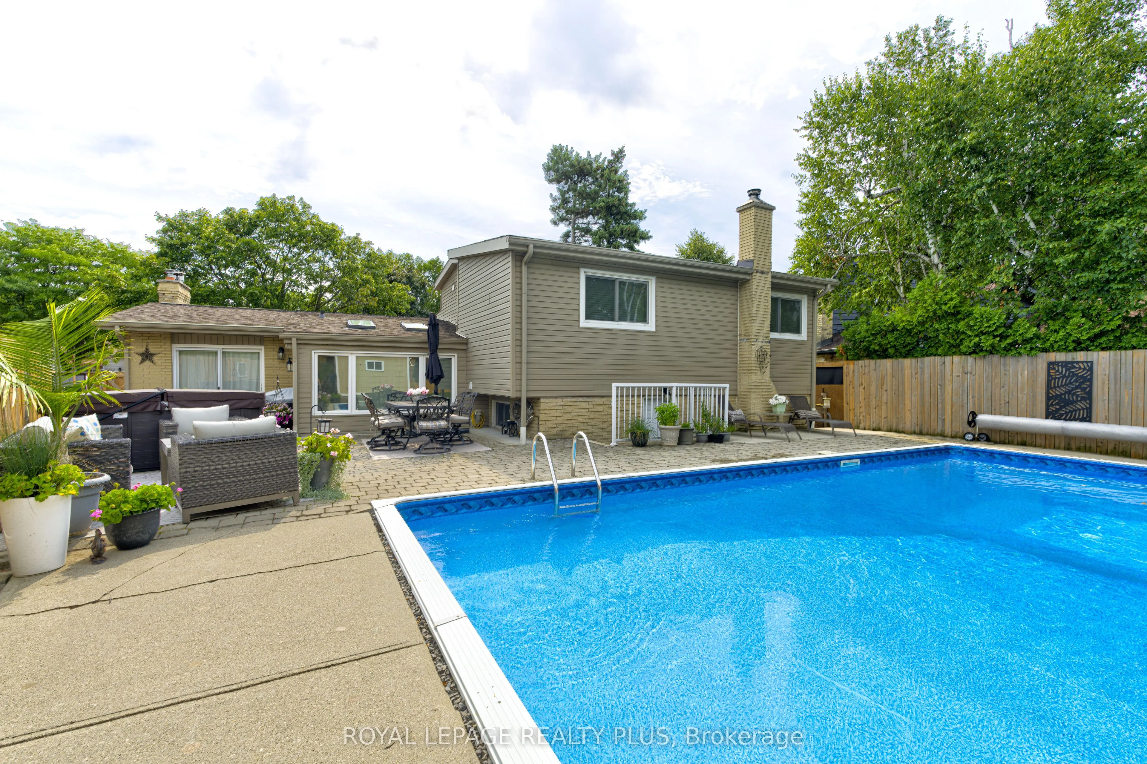 2063 Cavendish Drive