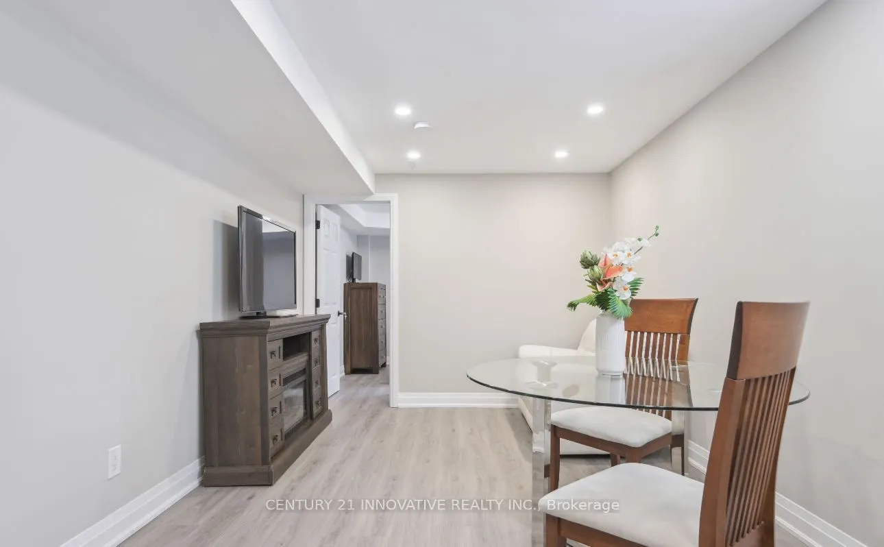 1151 Lindsay Drive