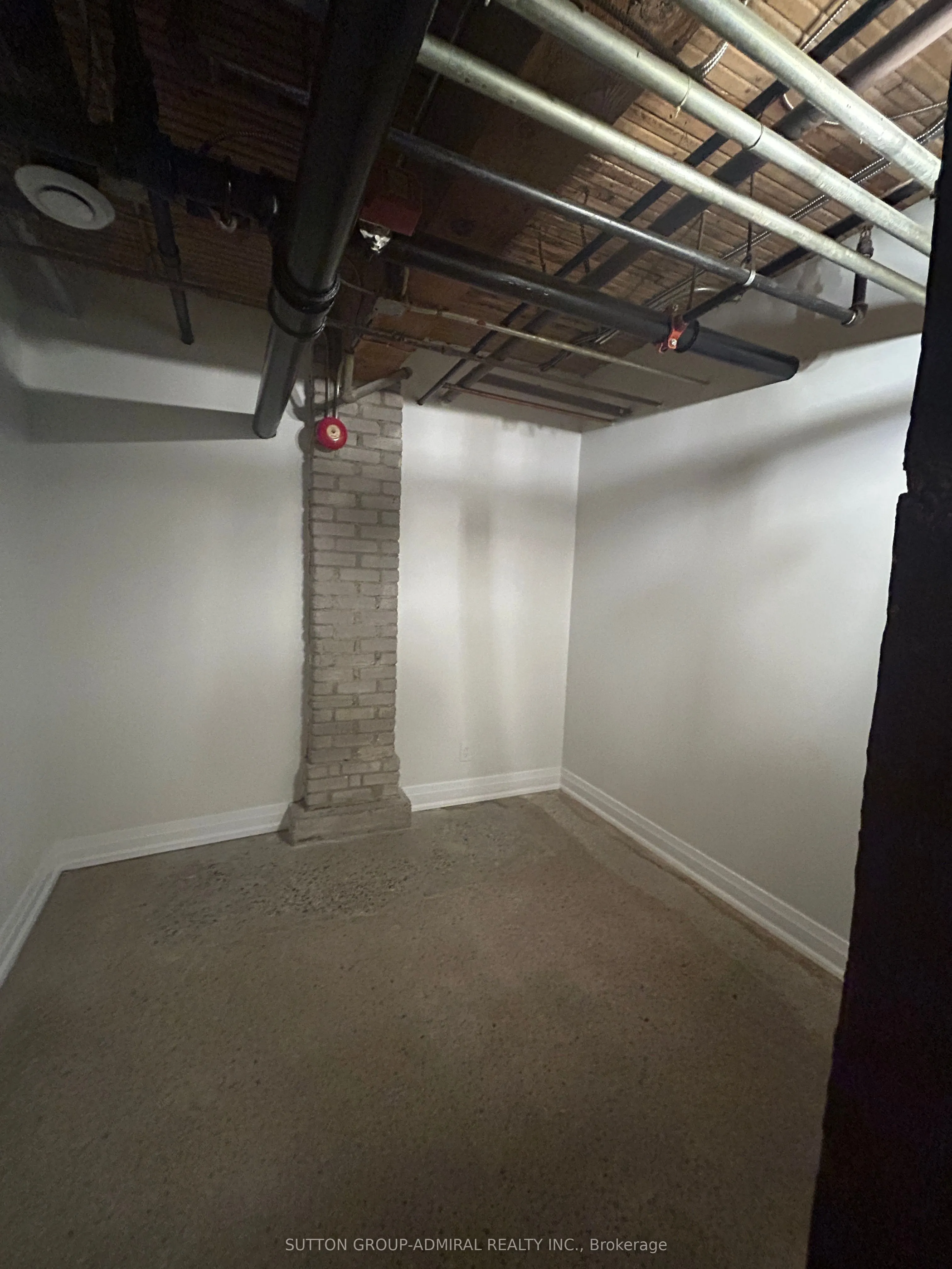34 Noble Street, #L101