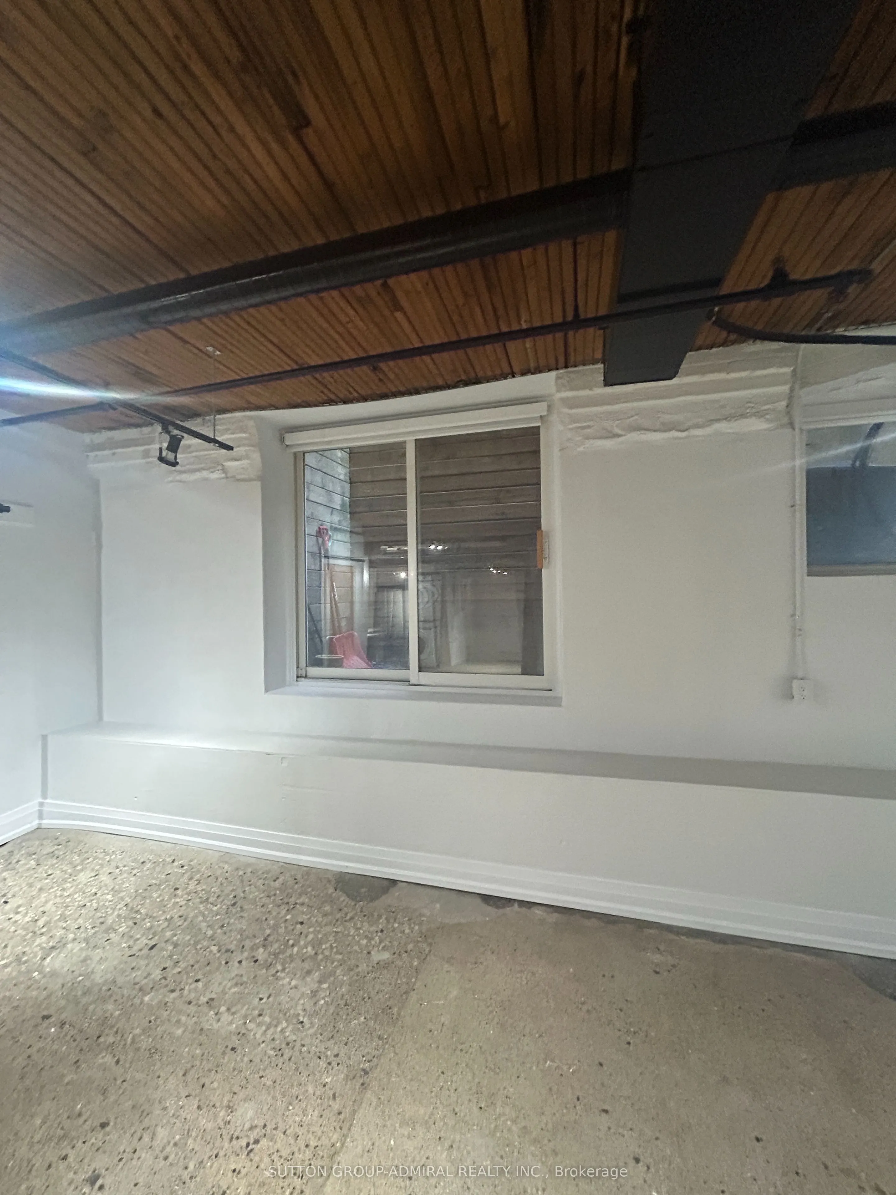 34 Noble Street, #L101