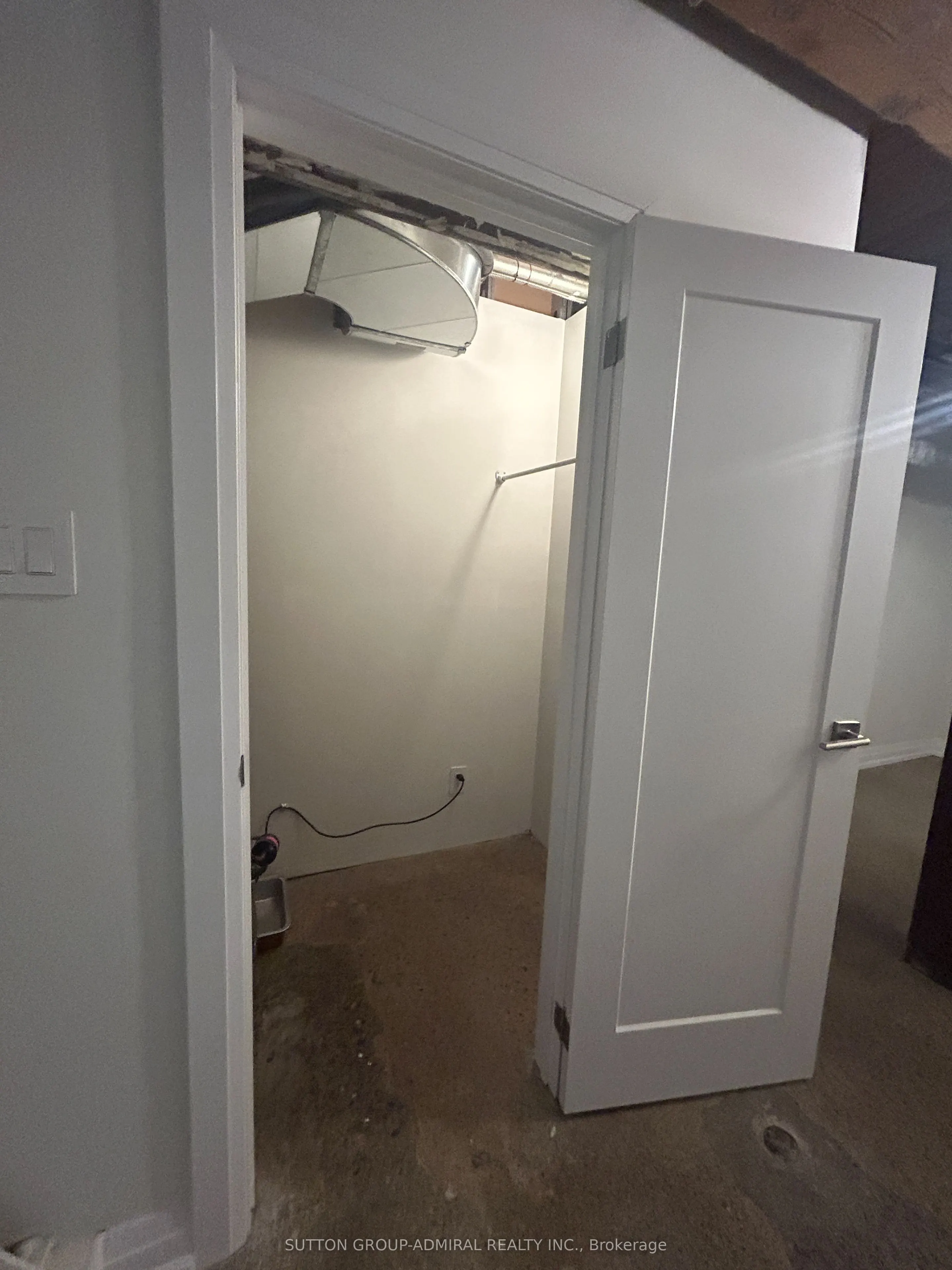 34 Noble Street, #L101