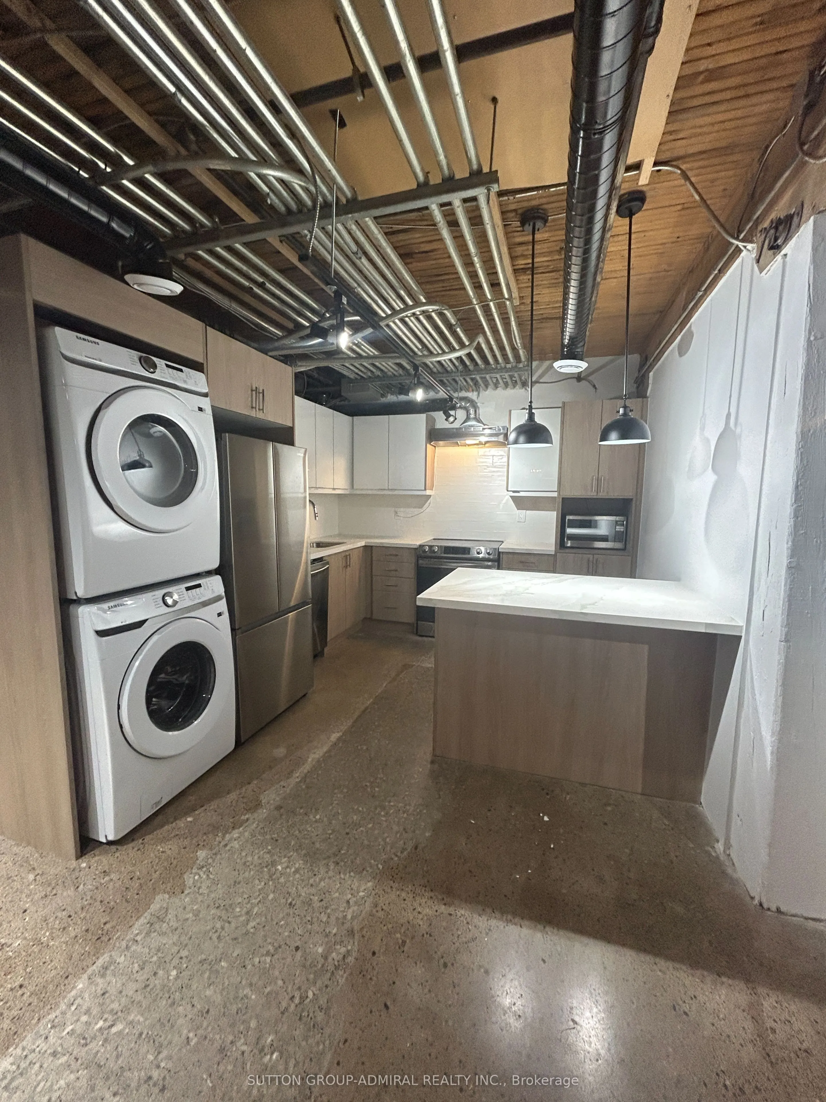 34 Noble Street, #L101