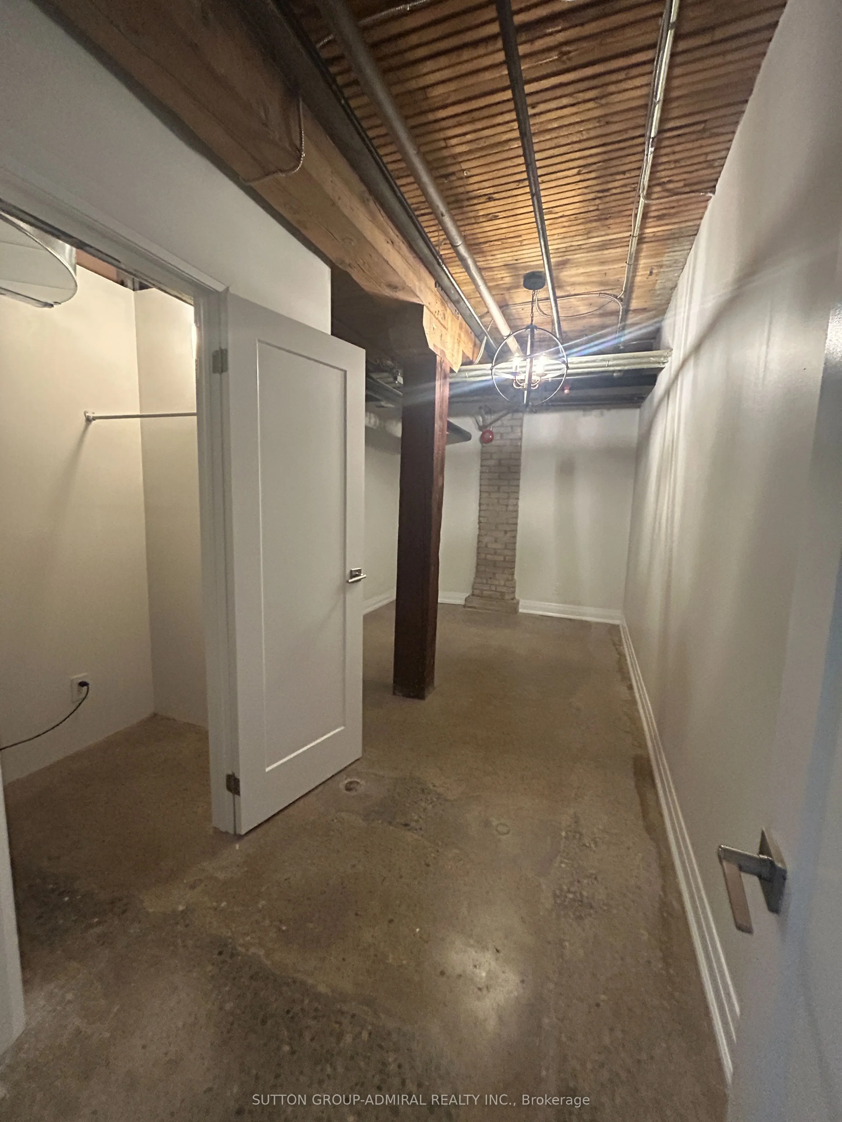 34 Noble Street, #L101
