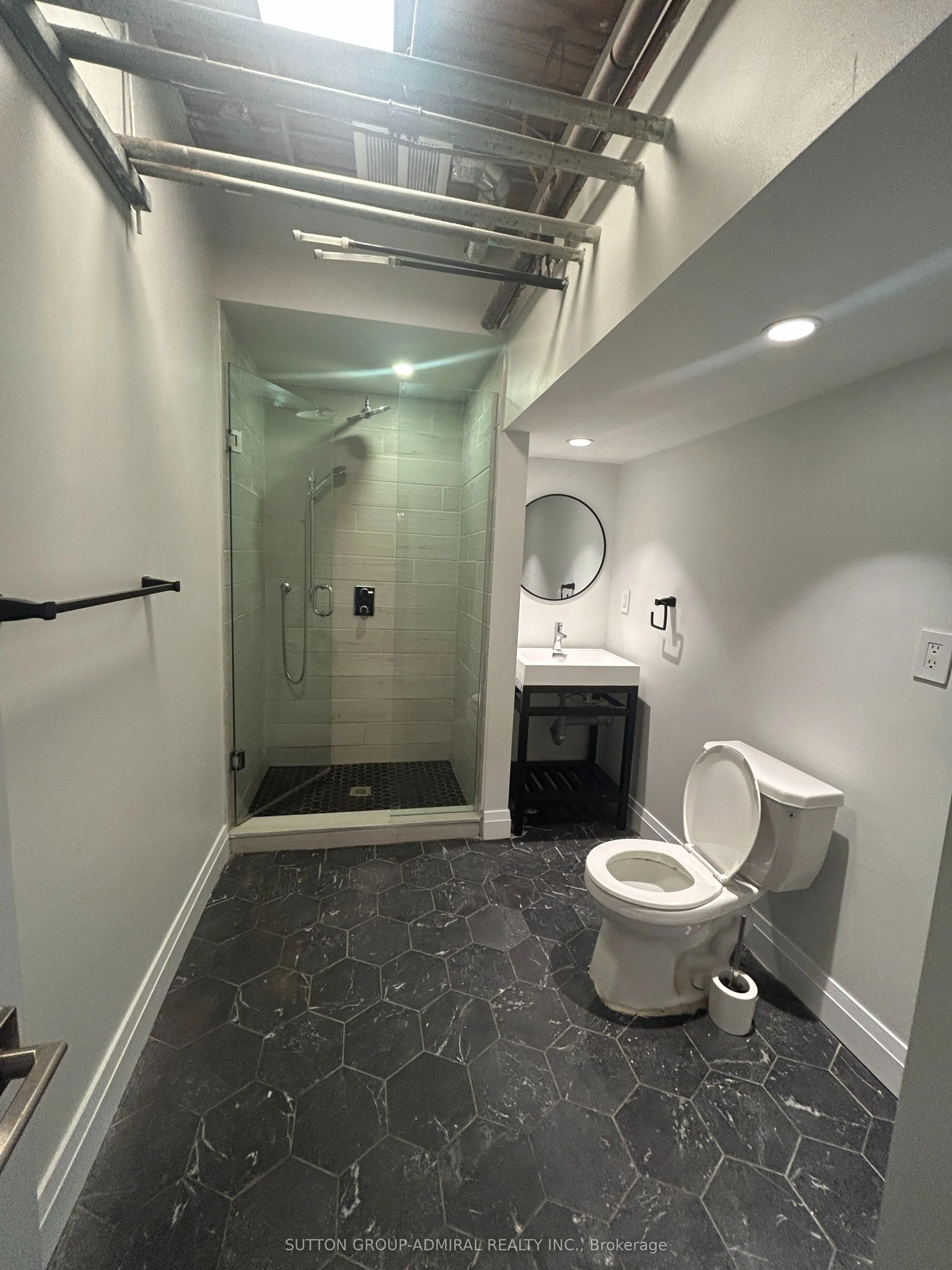 34 Noble Street, #L101