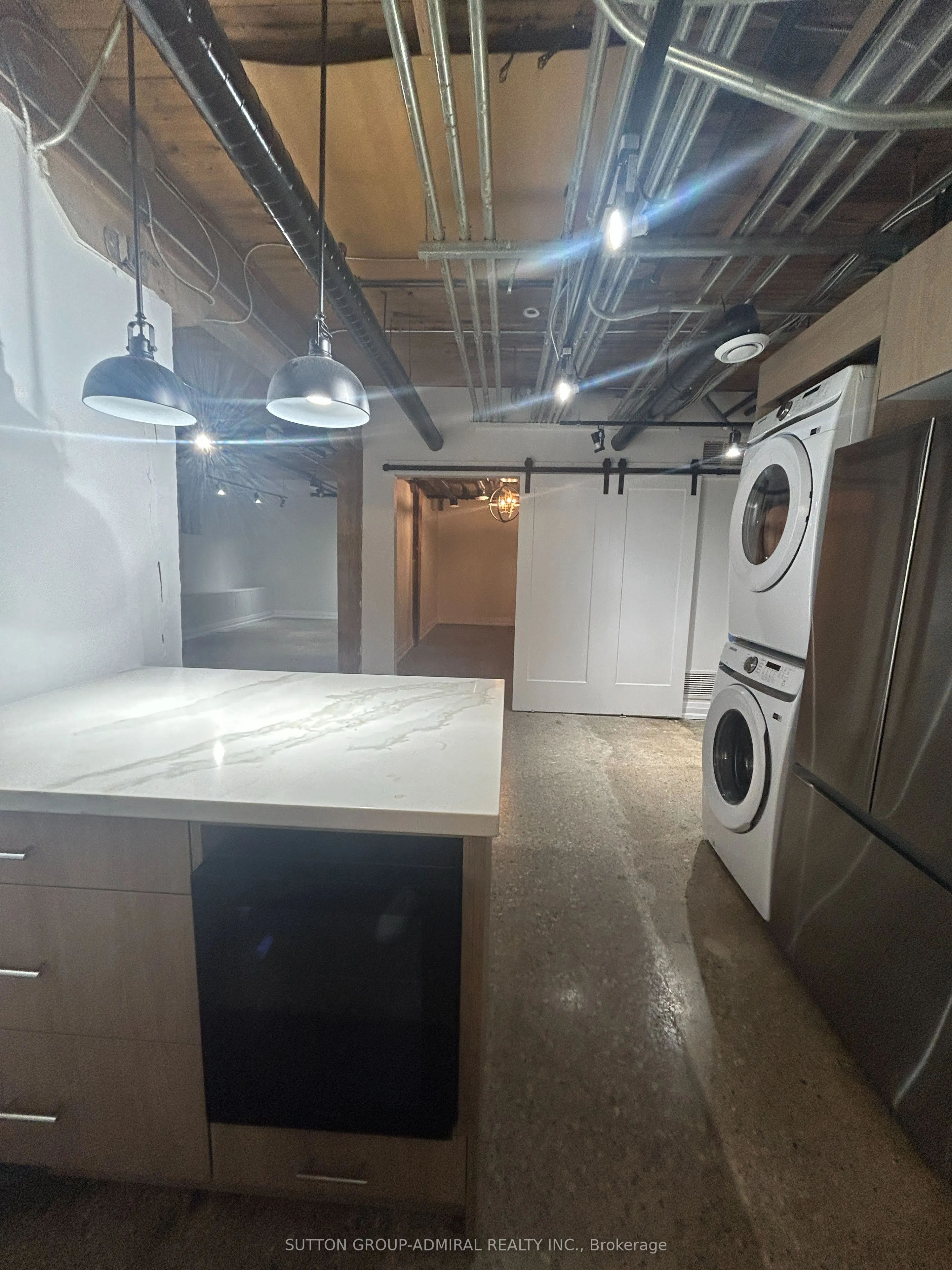 34 Noble Street, #L101