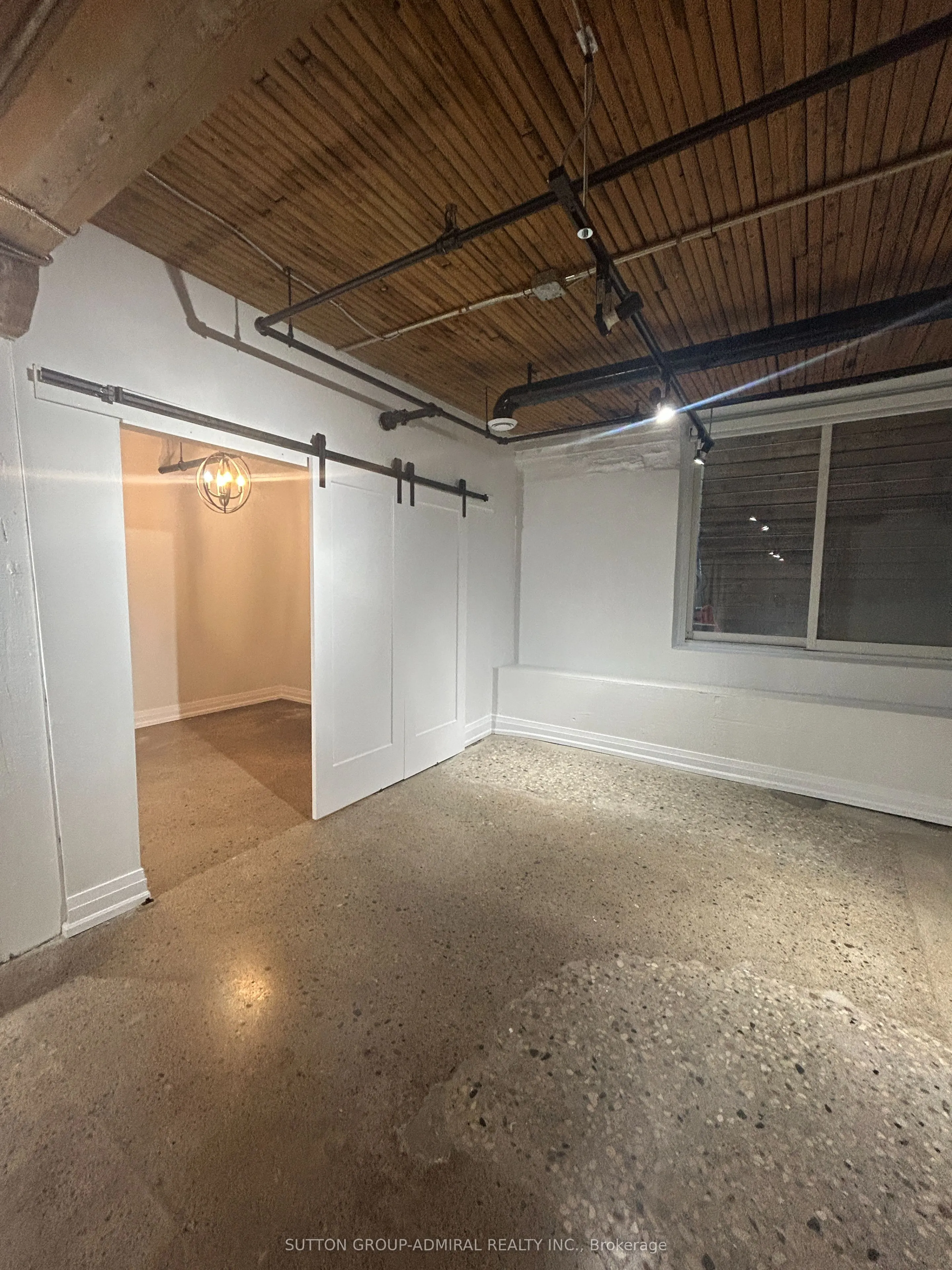 34 Noble Street, #L101