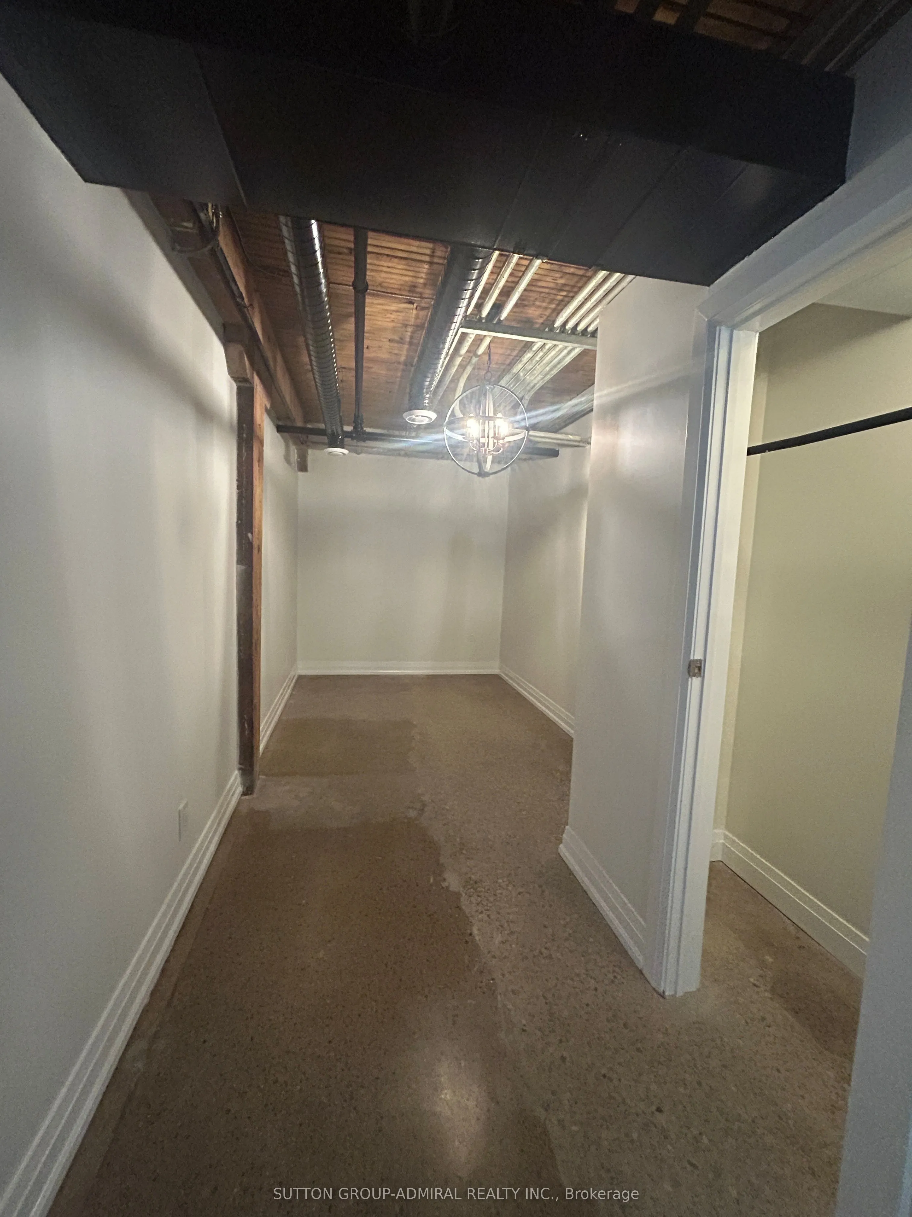 34 Noble Street, #L101