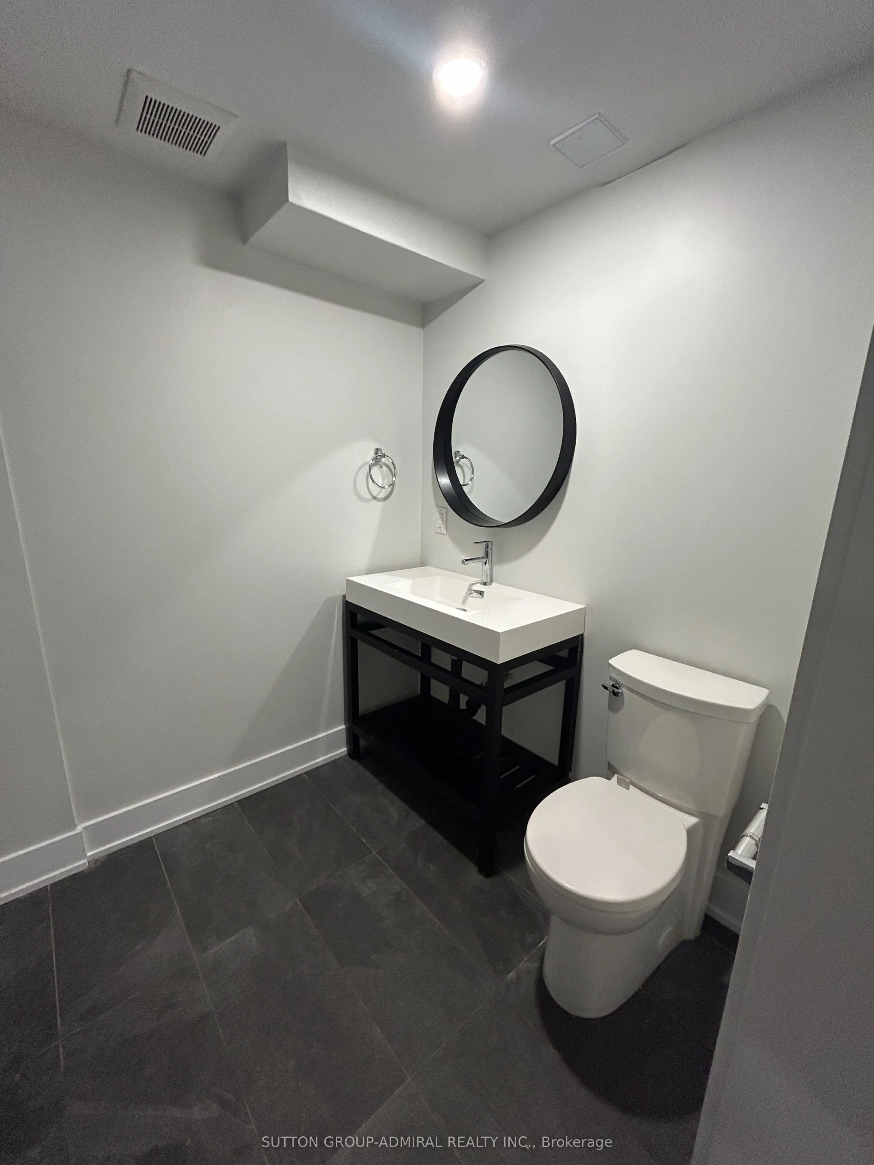 34 Noble Street, #L102