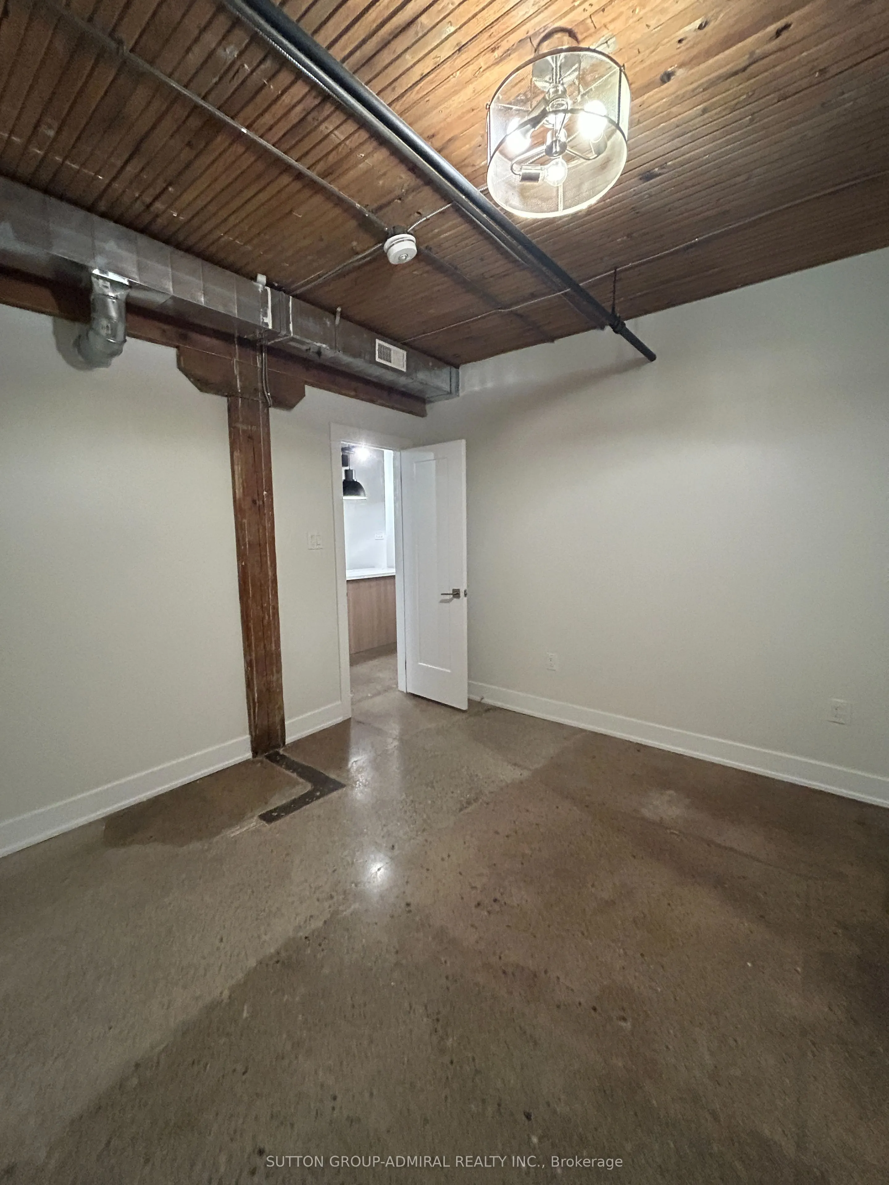 34 Noble Street, #L102