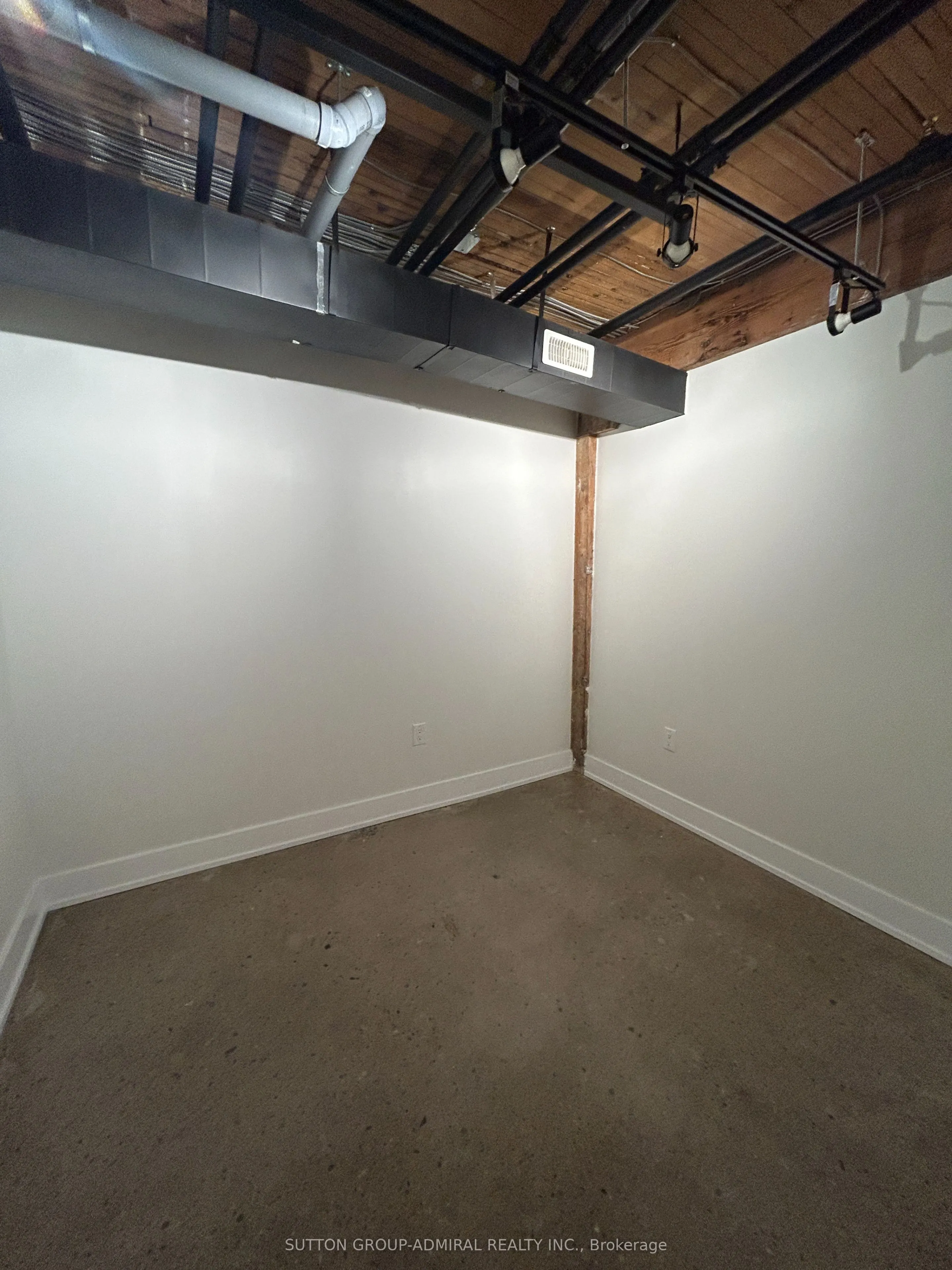 34 Noble Street, #L102