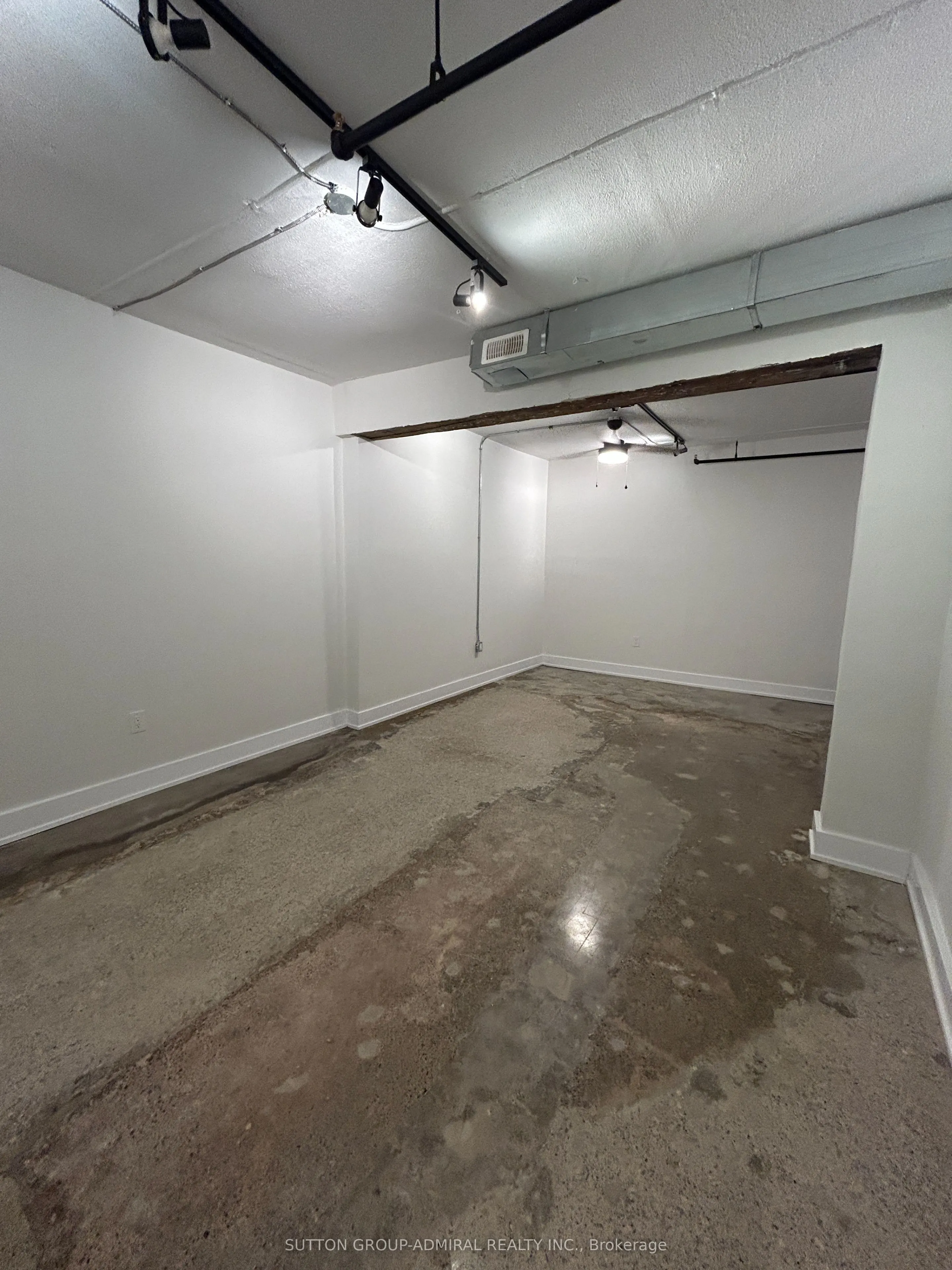 34 Noble Street, #L102