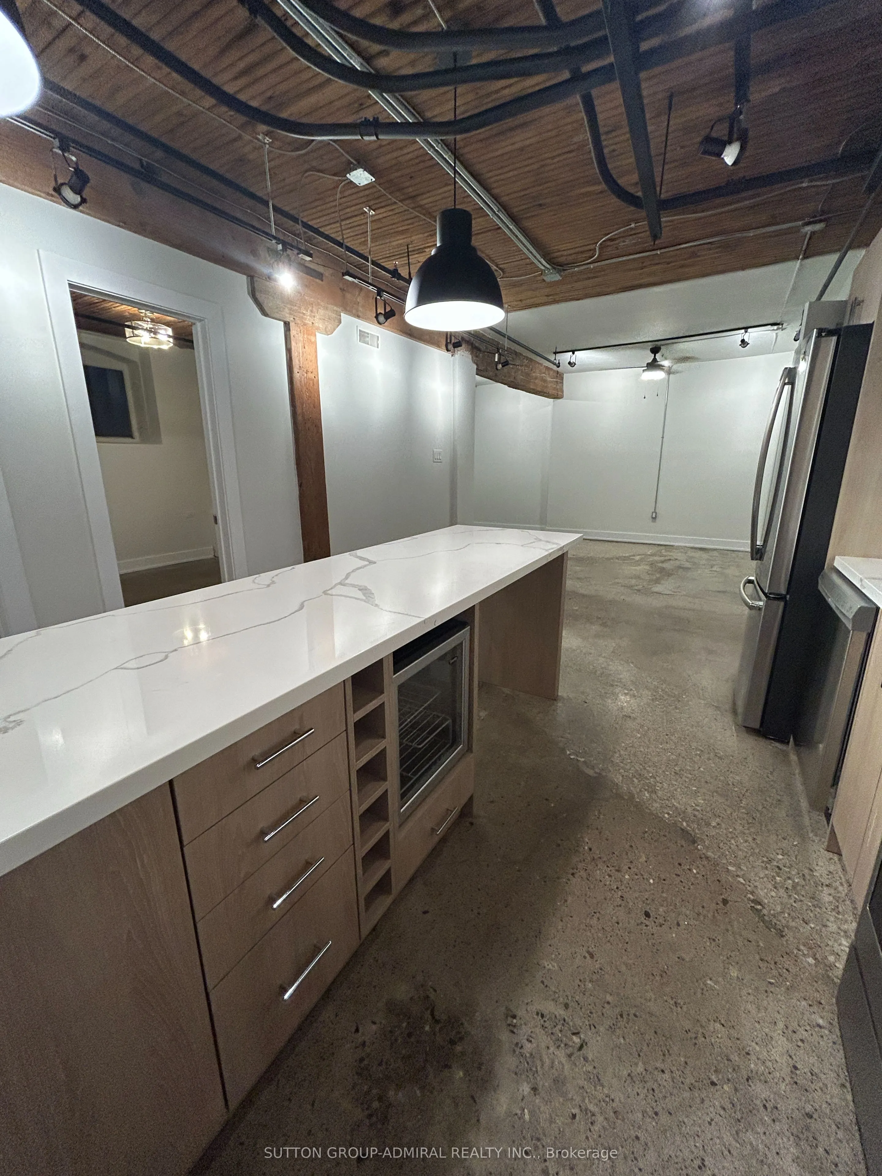 34 Noble Street, #L102