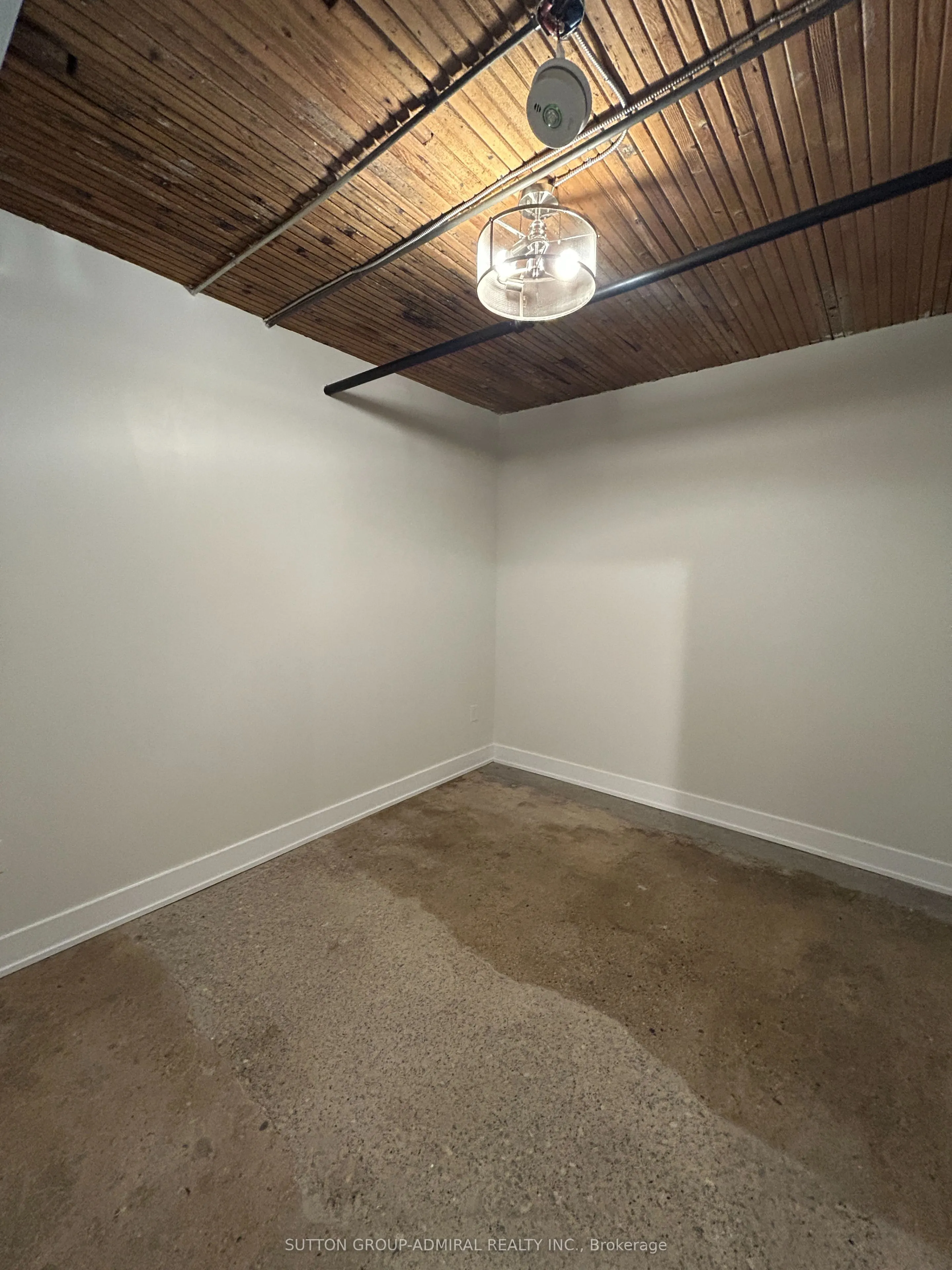 34 Noble Street, #L102