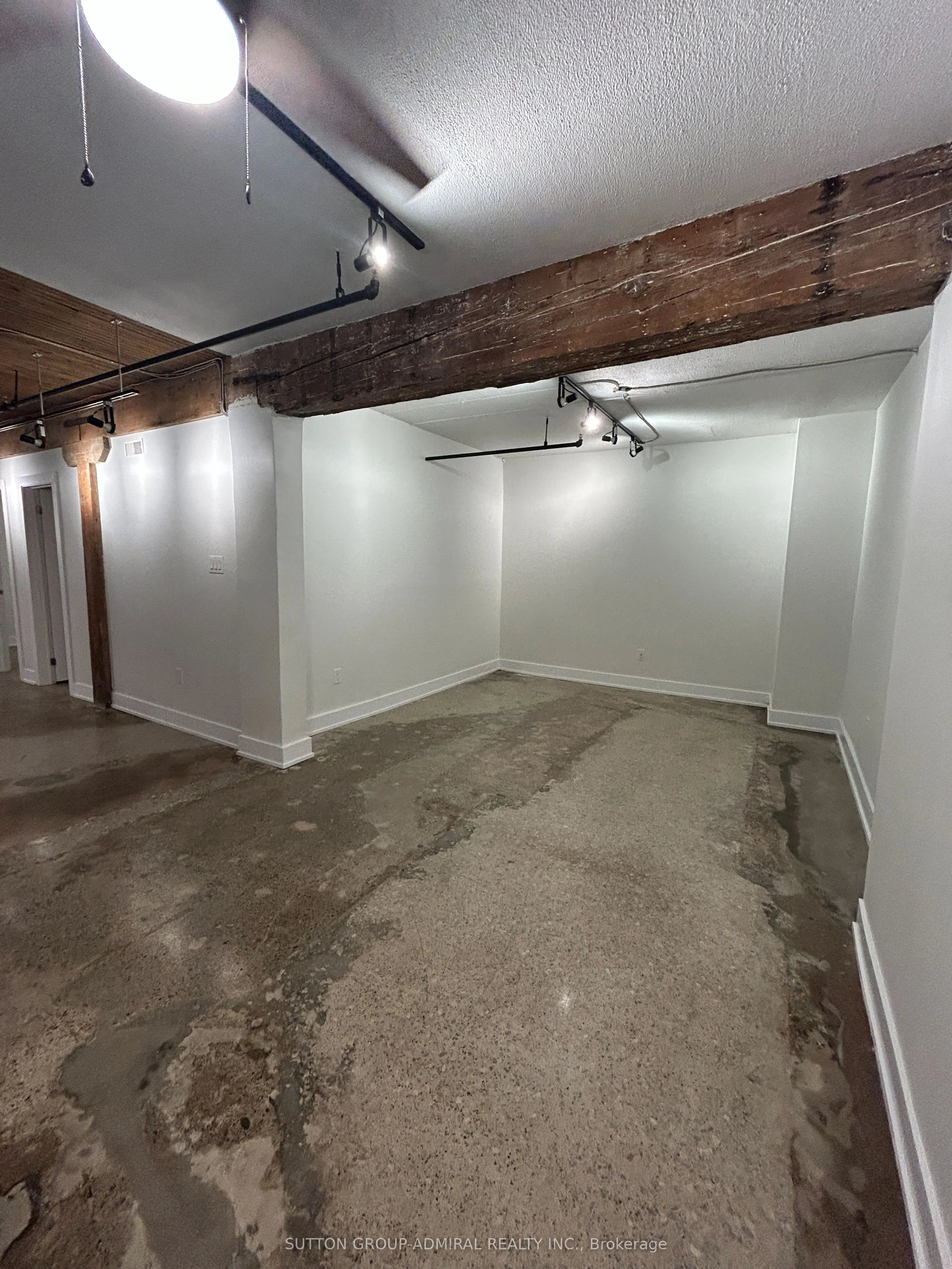 34 Noble Street, #L102