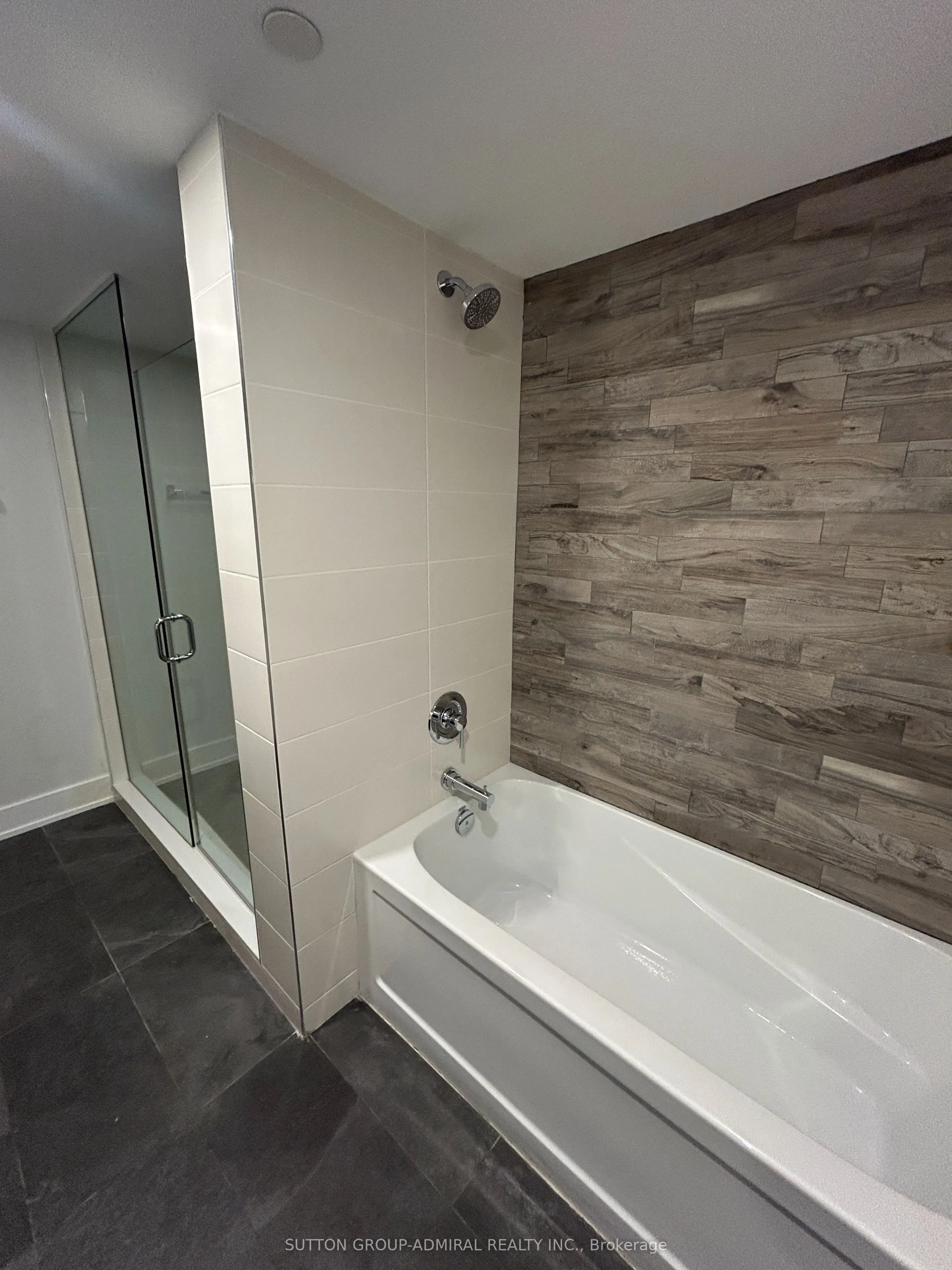 34 Noble Street, #L102