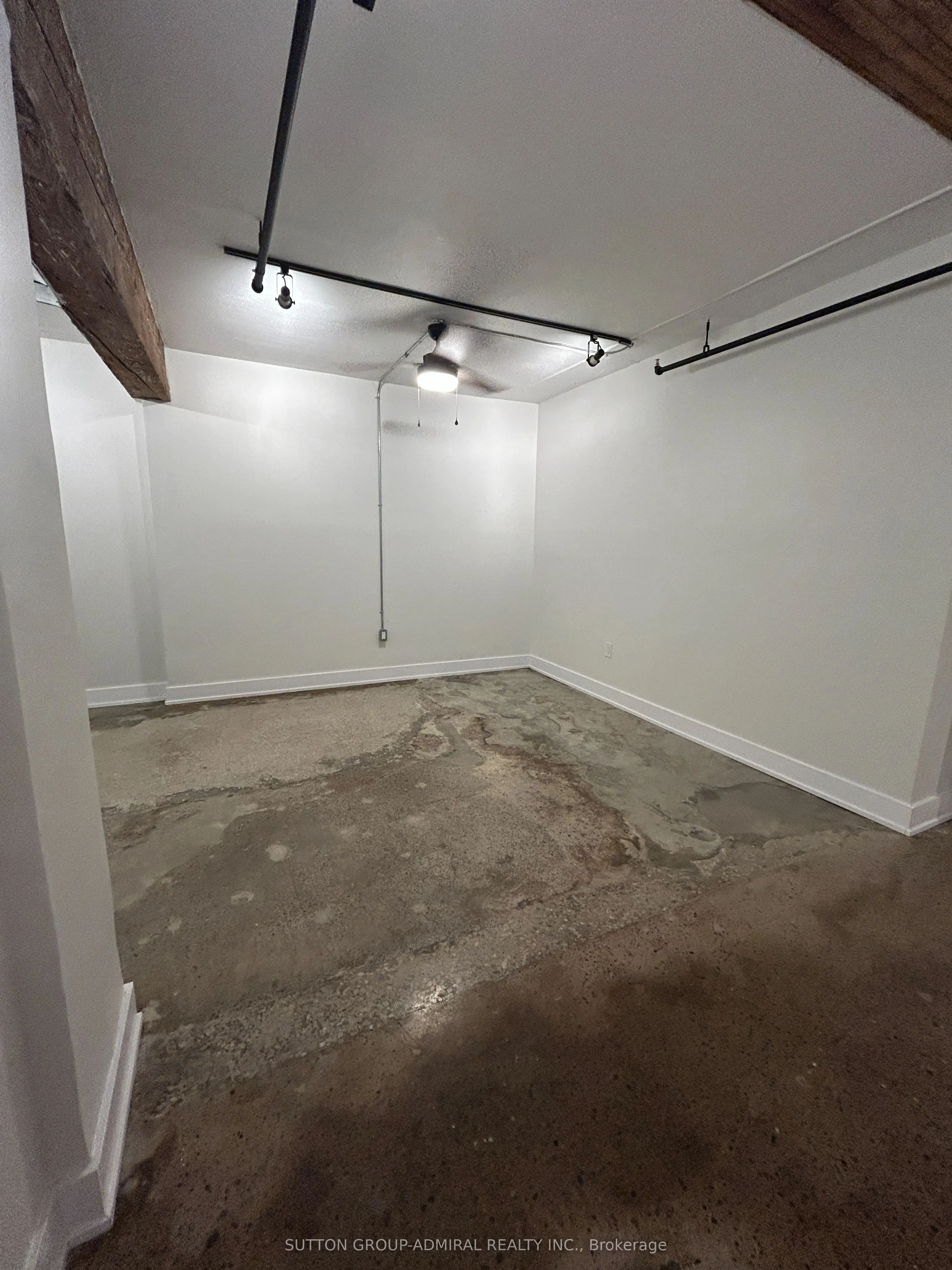 34 Noble Street, #L102