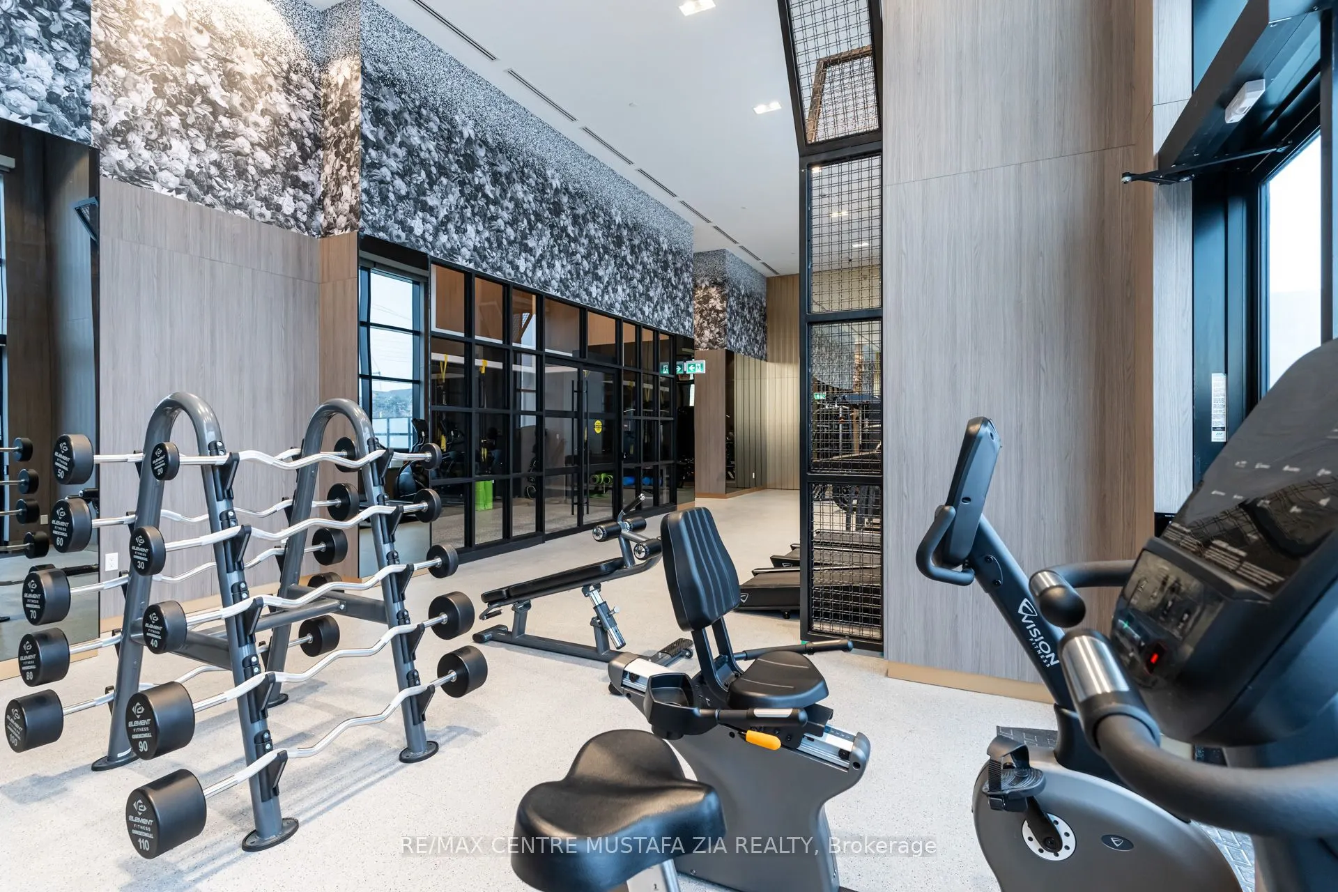 395 Dundas Street W, #217