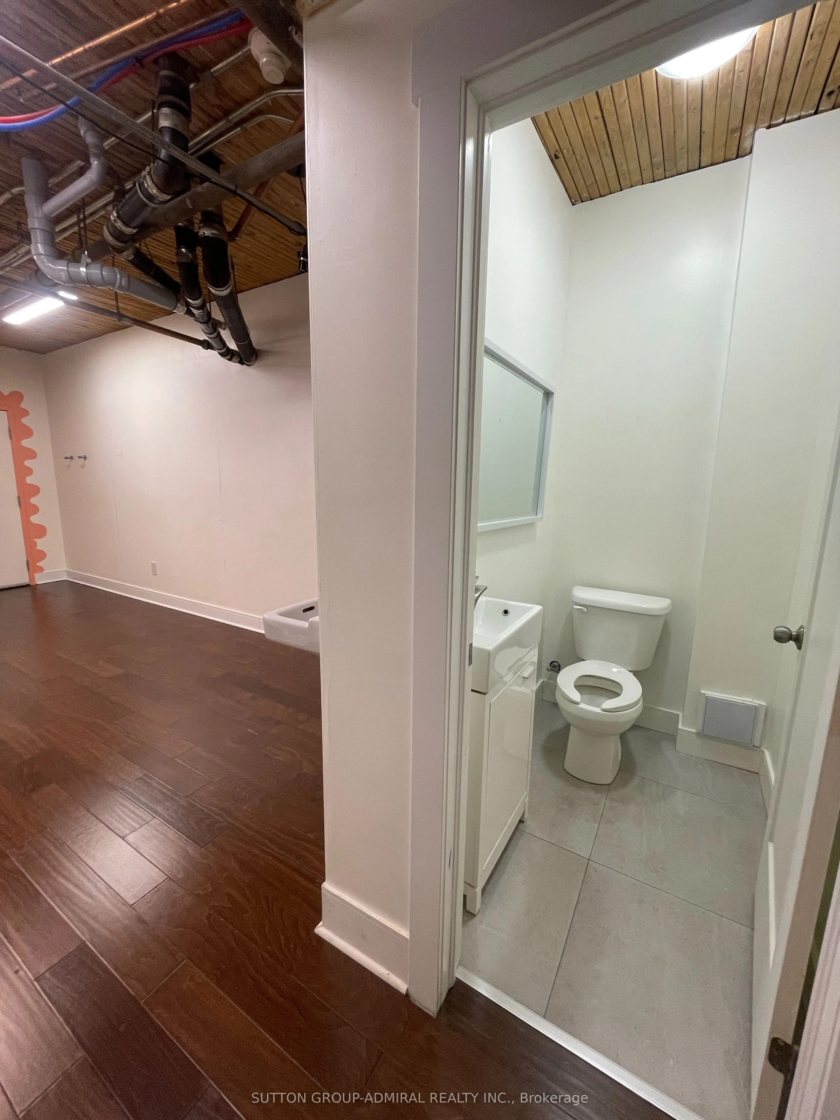 34 Noble Street, #L103