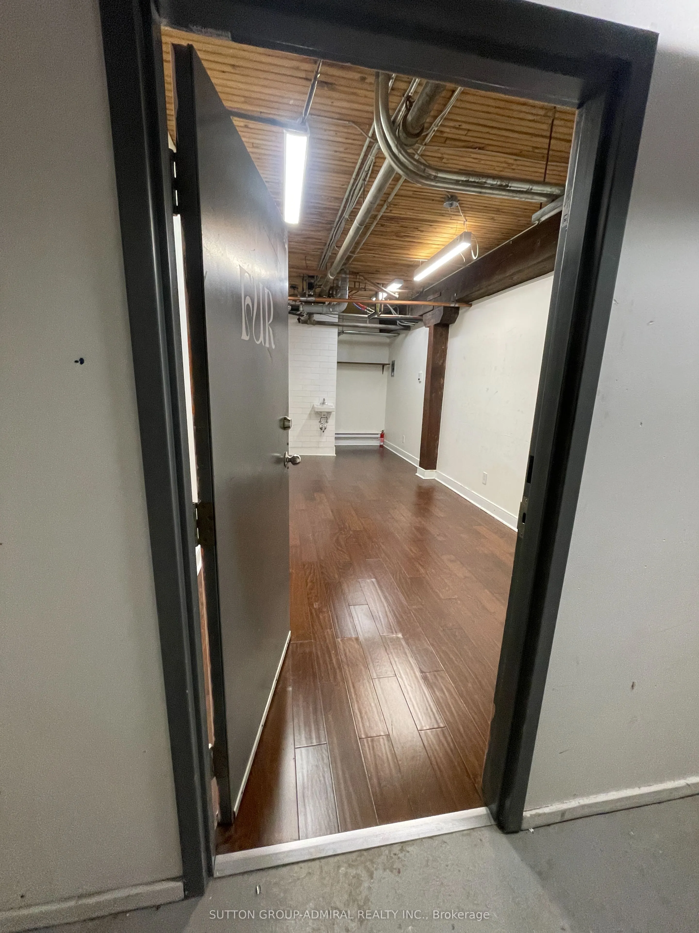34 Noble Street, #L103
