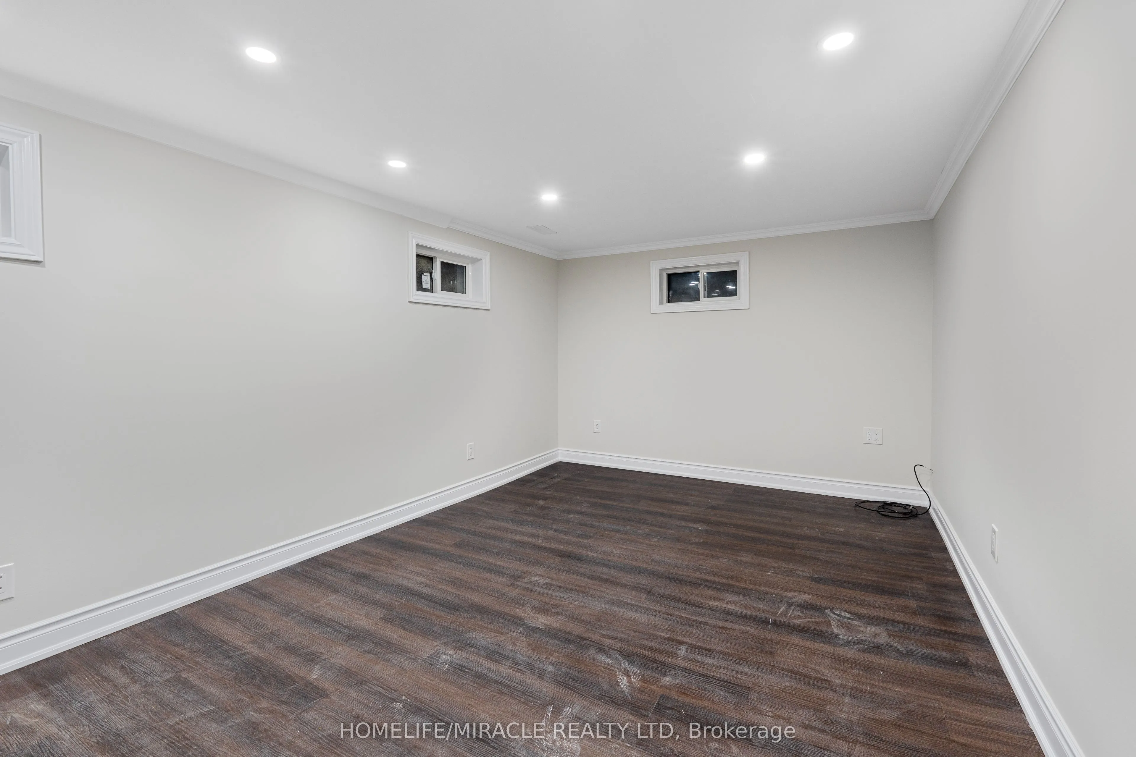 31 Farmington Drive