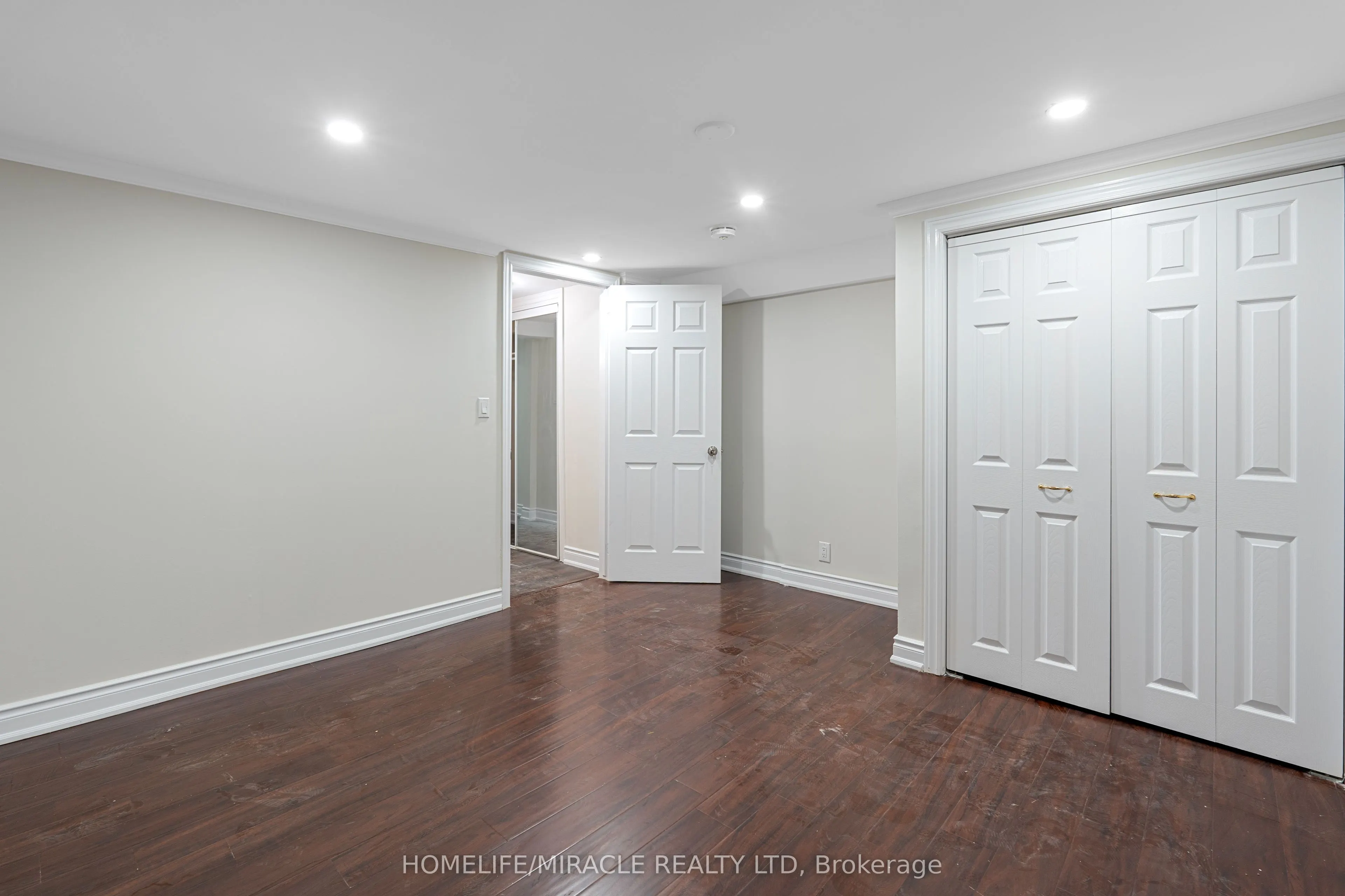 31 Farmington Drive