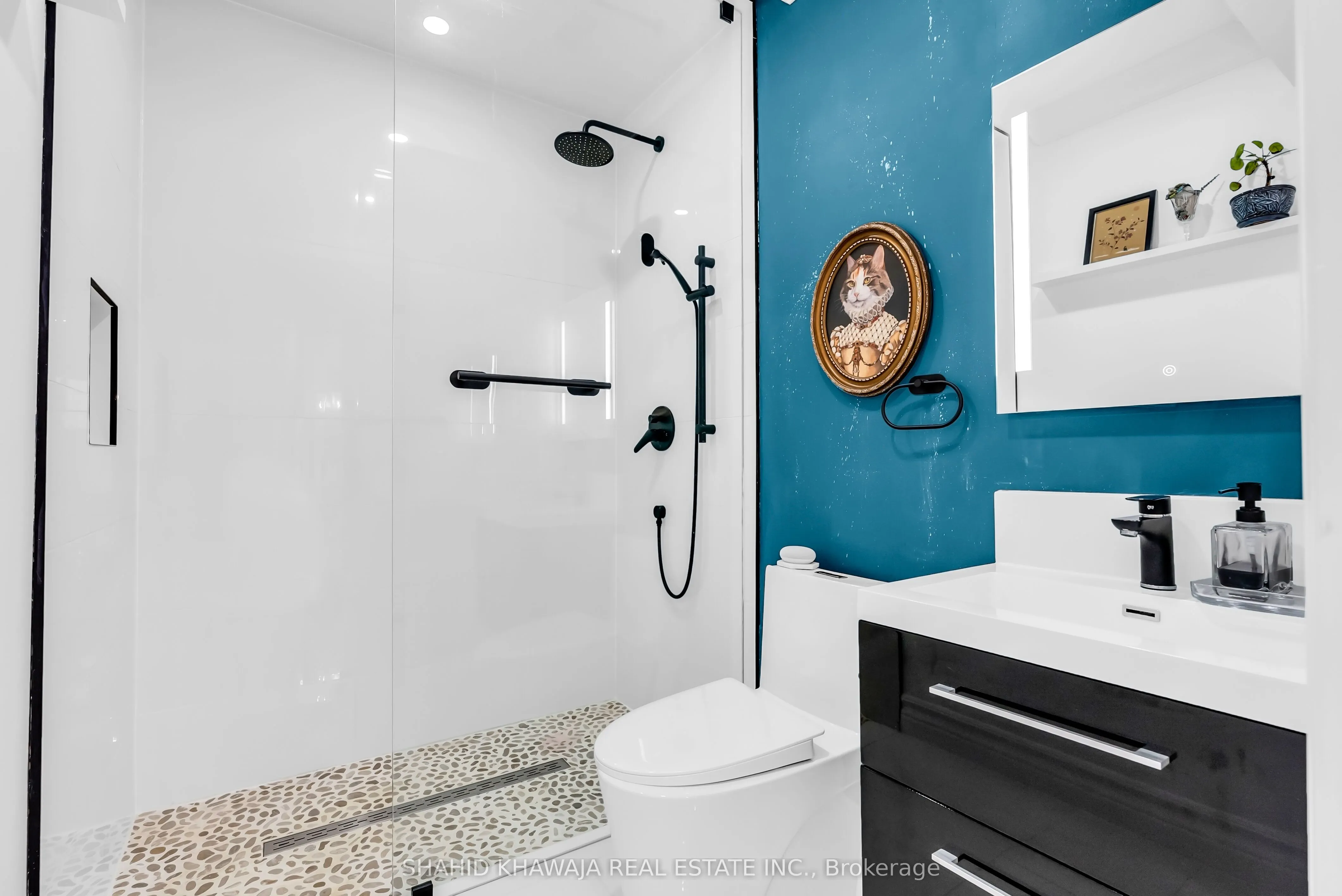 1417 Varelas Passage