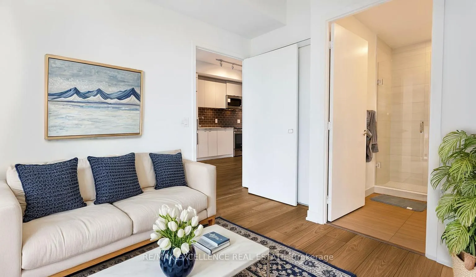 285 Dufferin Street, #927