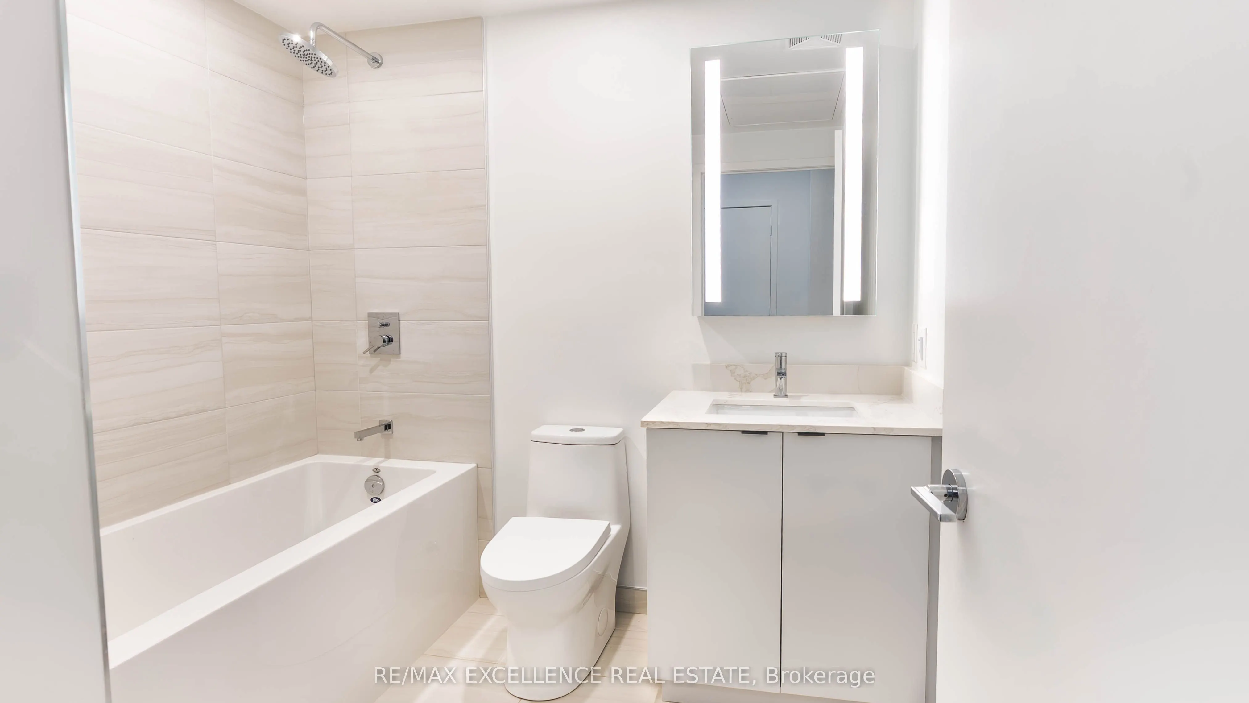 285 Dufferin Street, #927