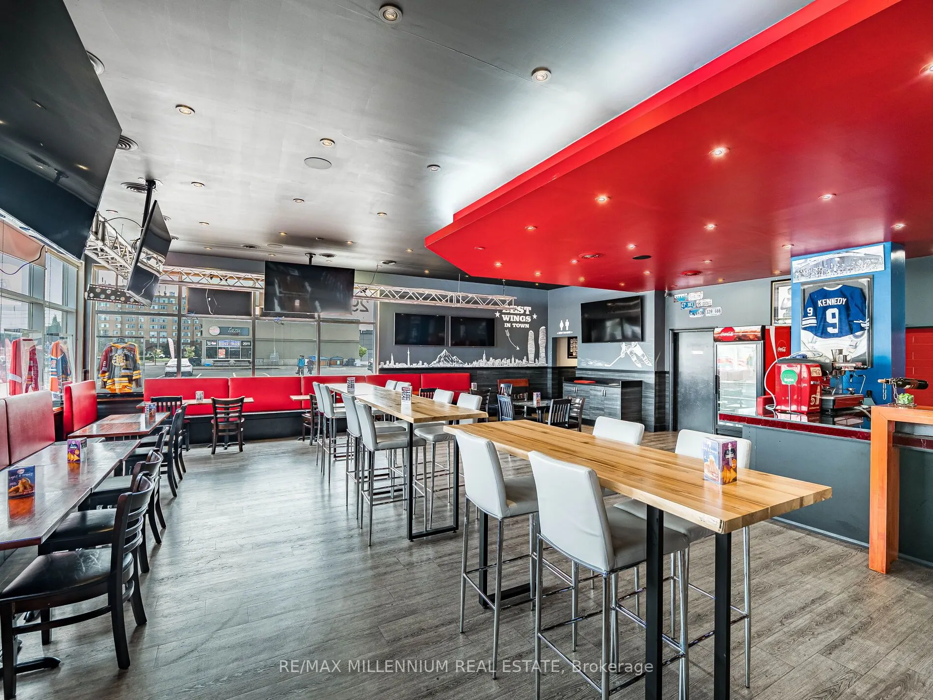 2905 Eglinton Avenue W