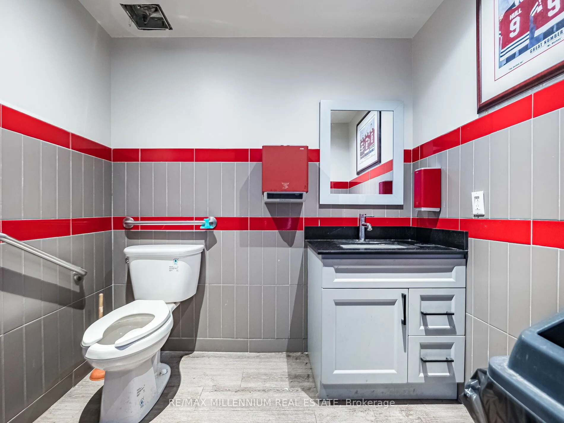2905 Eglinton Avenue W