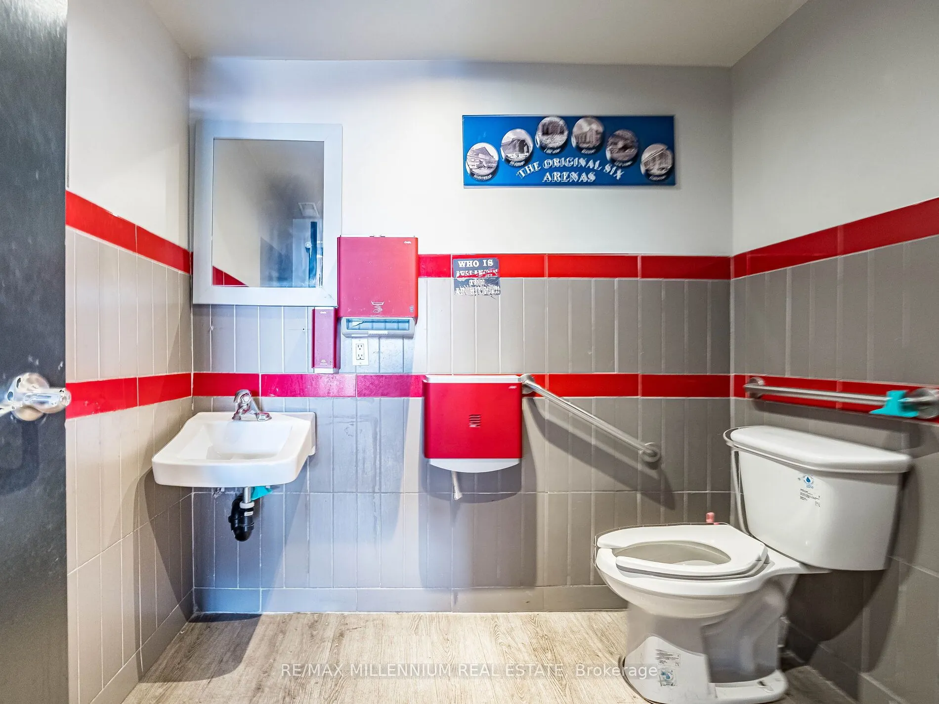 2905 Eglinton Avenue W