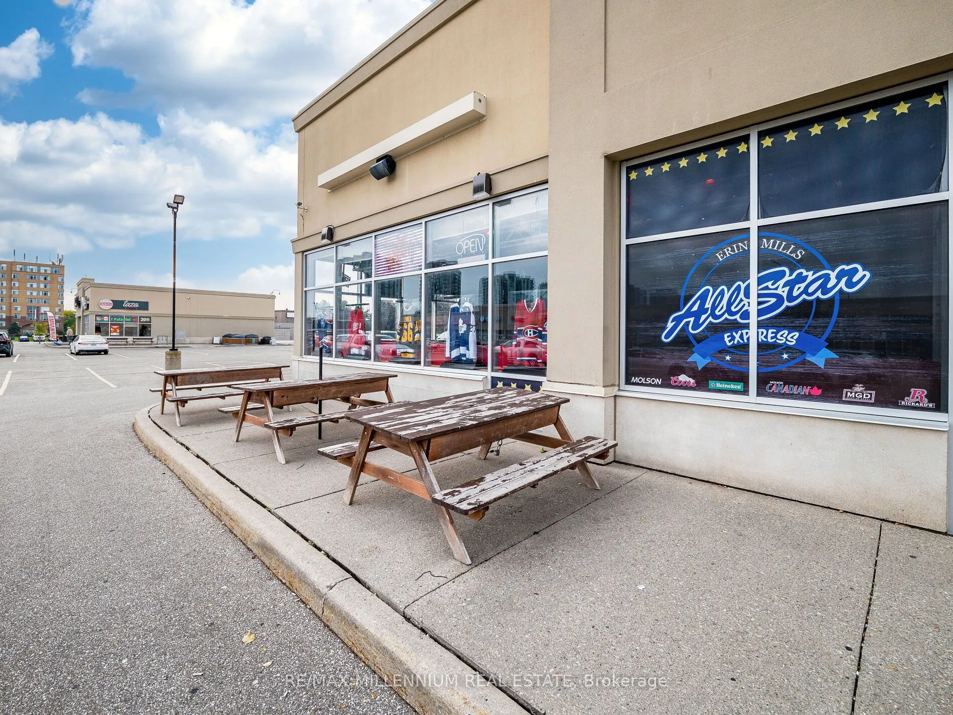 2905 Eglinton Avenue W