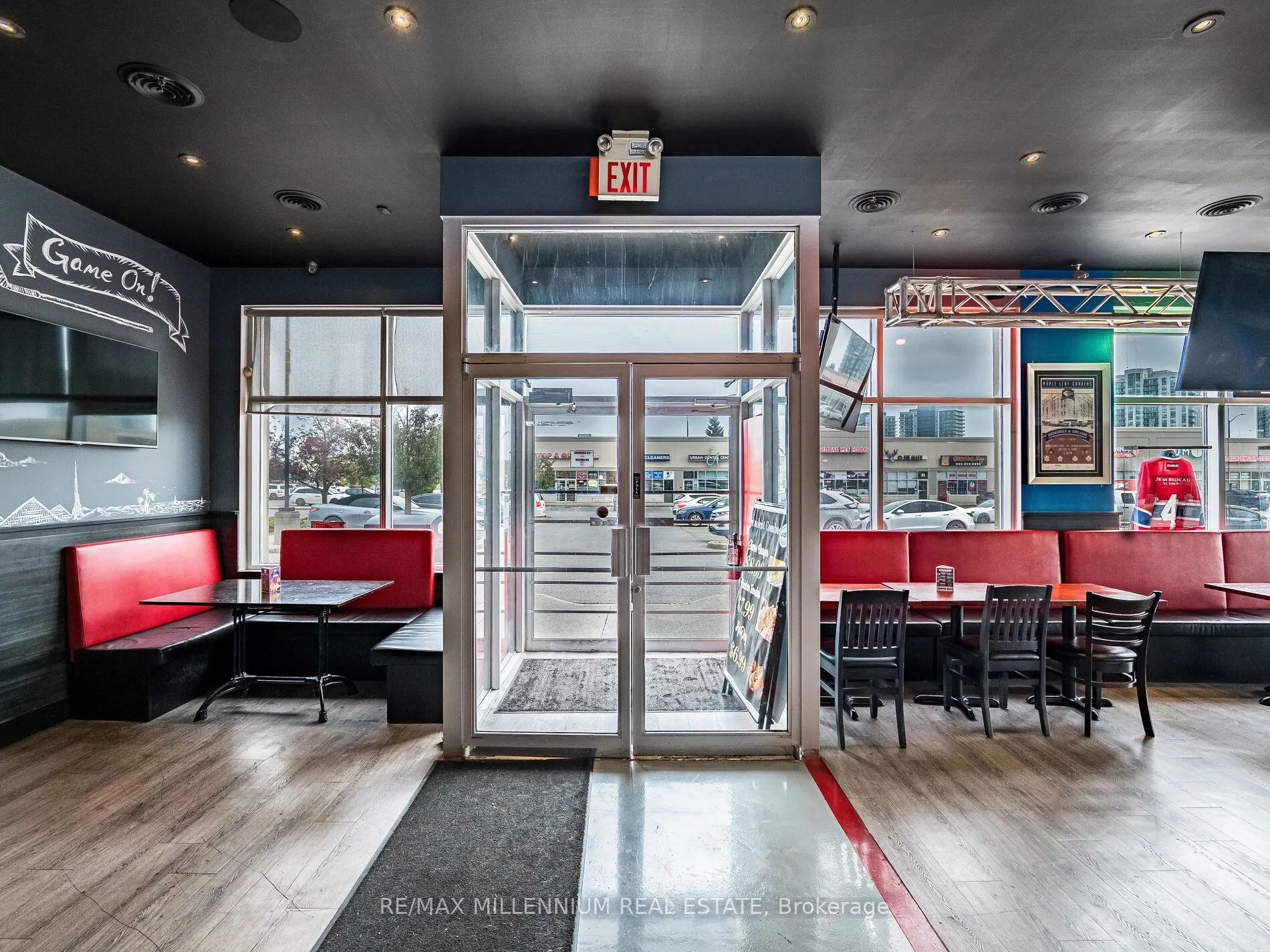 2905 Eglinton Avenue W