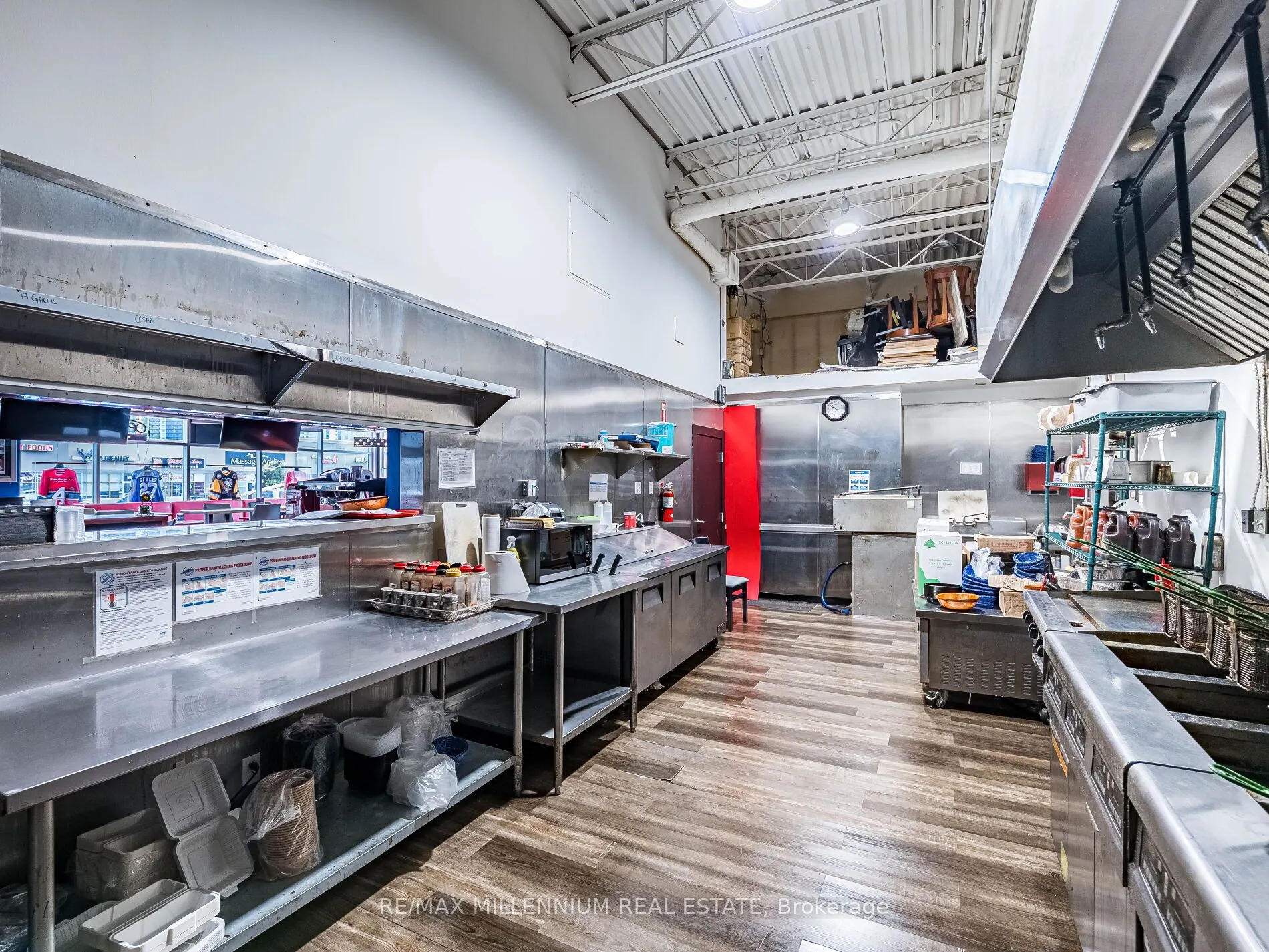 2905 Eglinton Avenue W