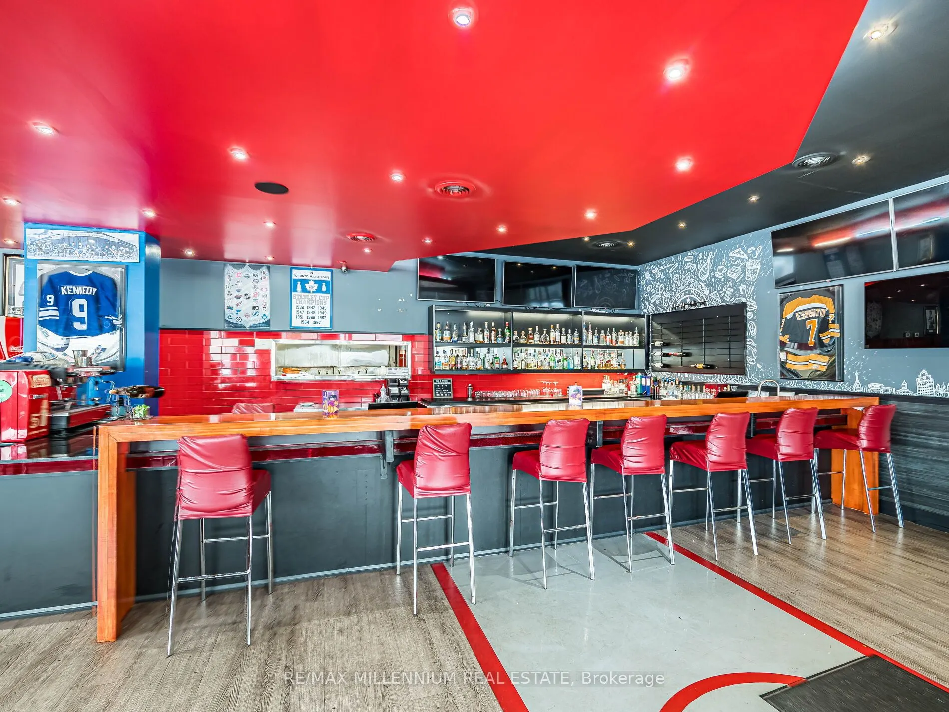 2905 Eglinton Avenue W