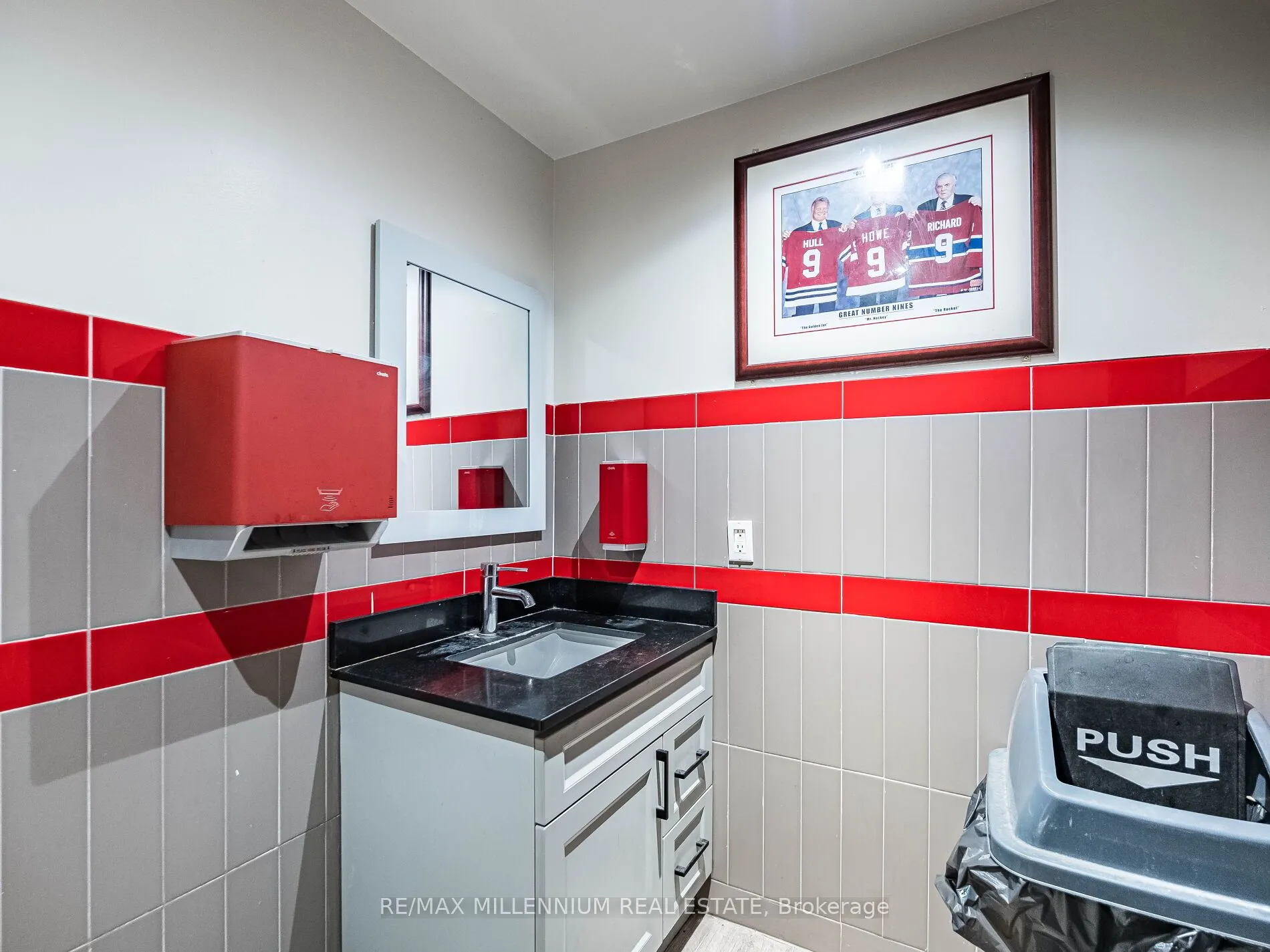 2905 Eglinton Avenue W